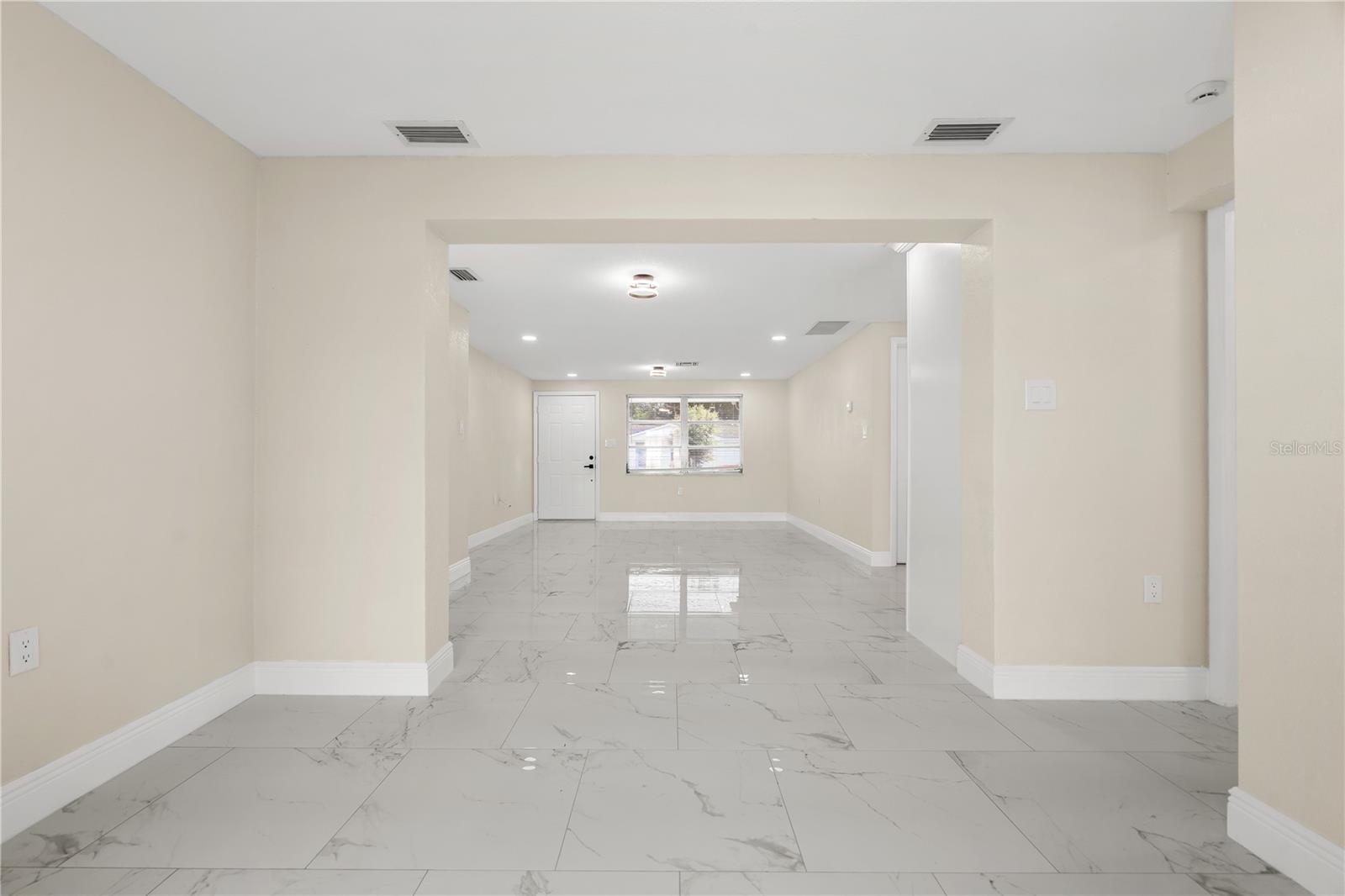 3041 HOLIDAY LAKE DR — photo 8