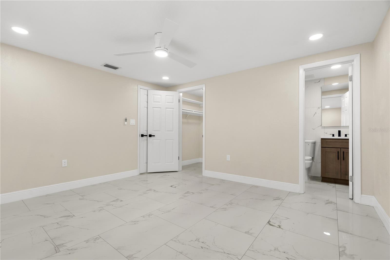 3041 HOLIDAY LAKE DR — photo 20