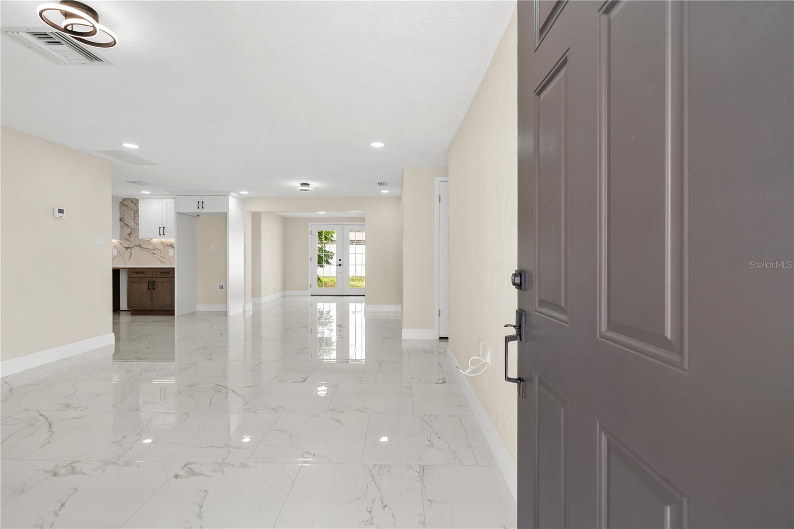 3041 HOLIDAY LAKE DR — photo 3