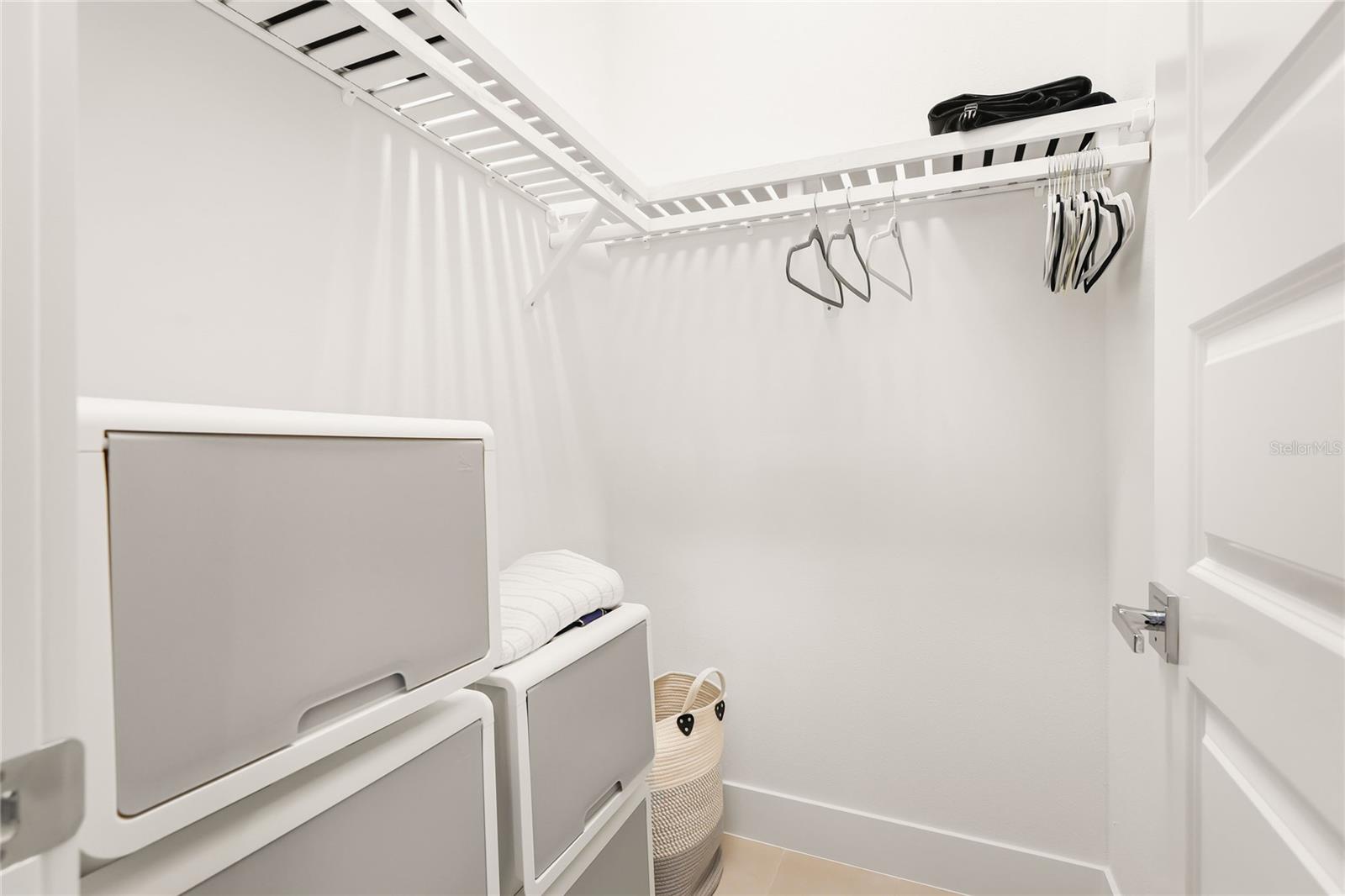 8035 WATERBEND TRL — photo 31