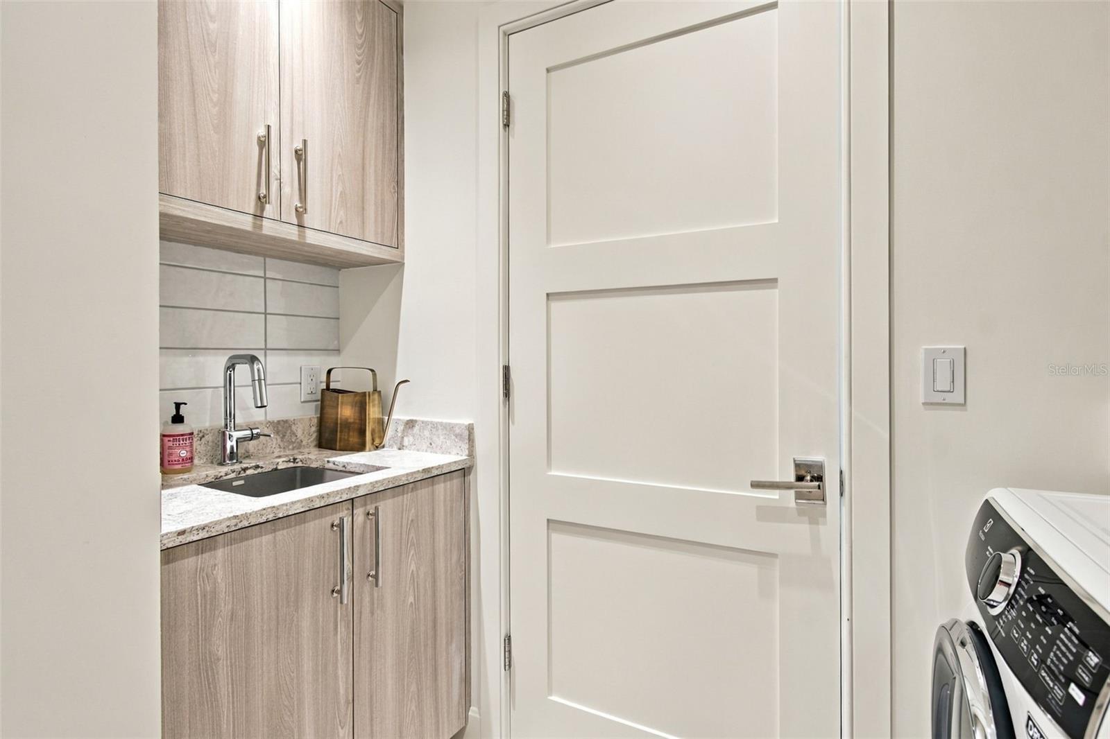 126 4TH AVE NE #1202 — photo 56