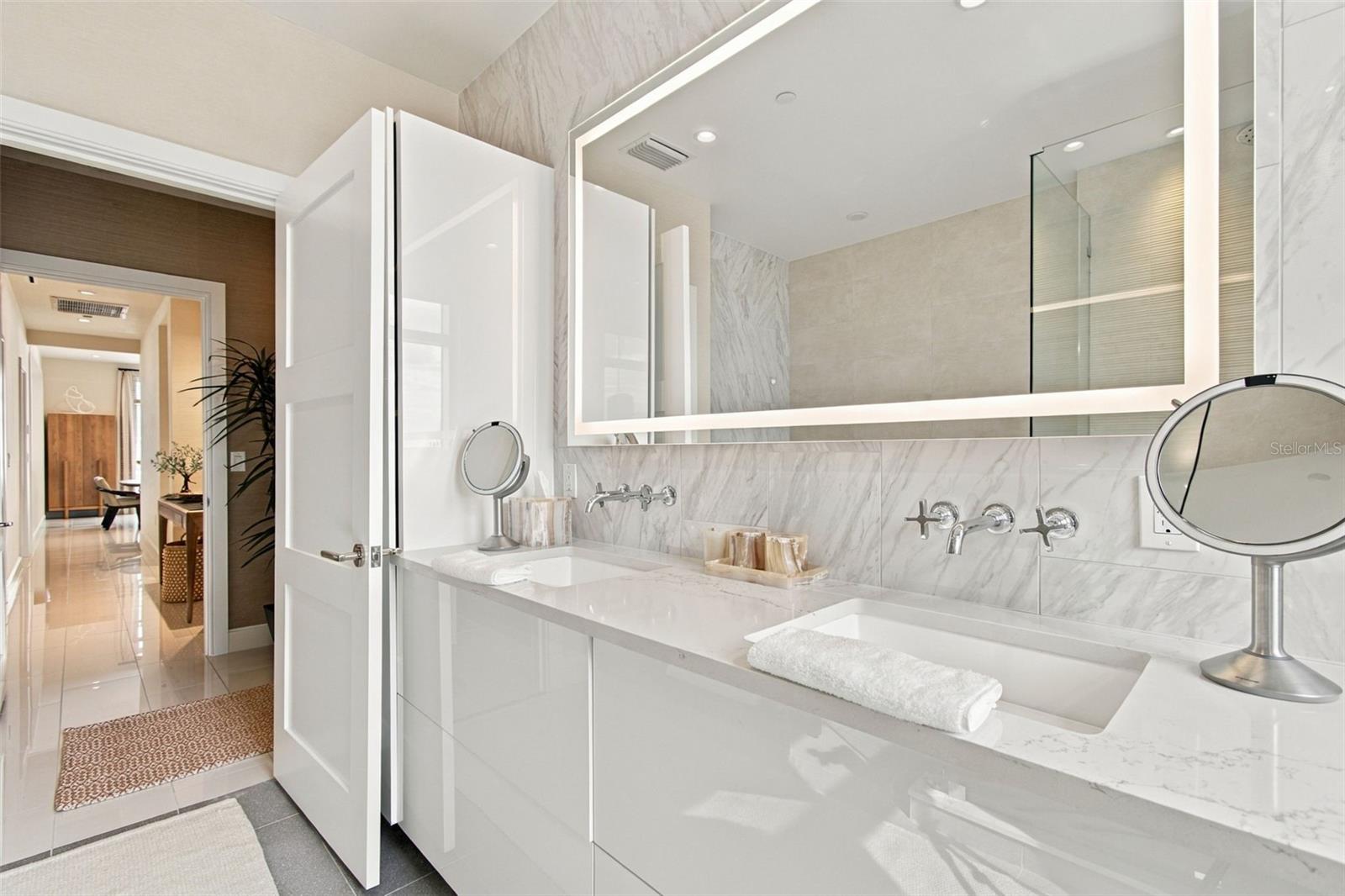 126 4TH AVE NE #1202 — photo 41