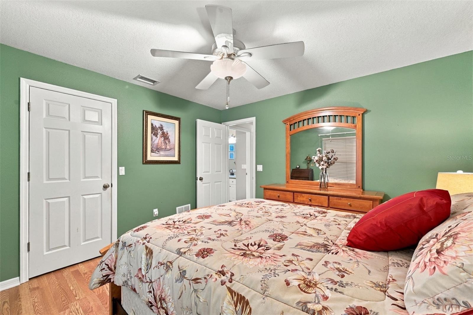 1411 STROUD CT — photo 33
