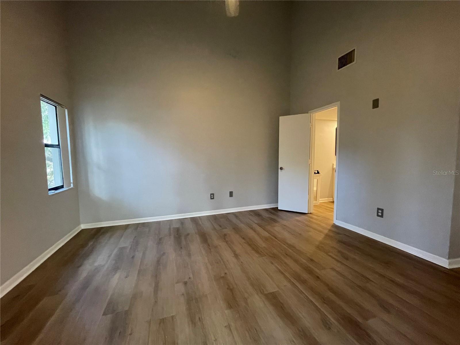 300 S FLORIDA AVE #100K — photo 15