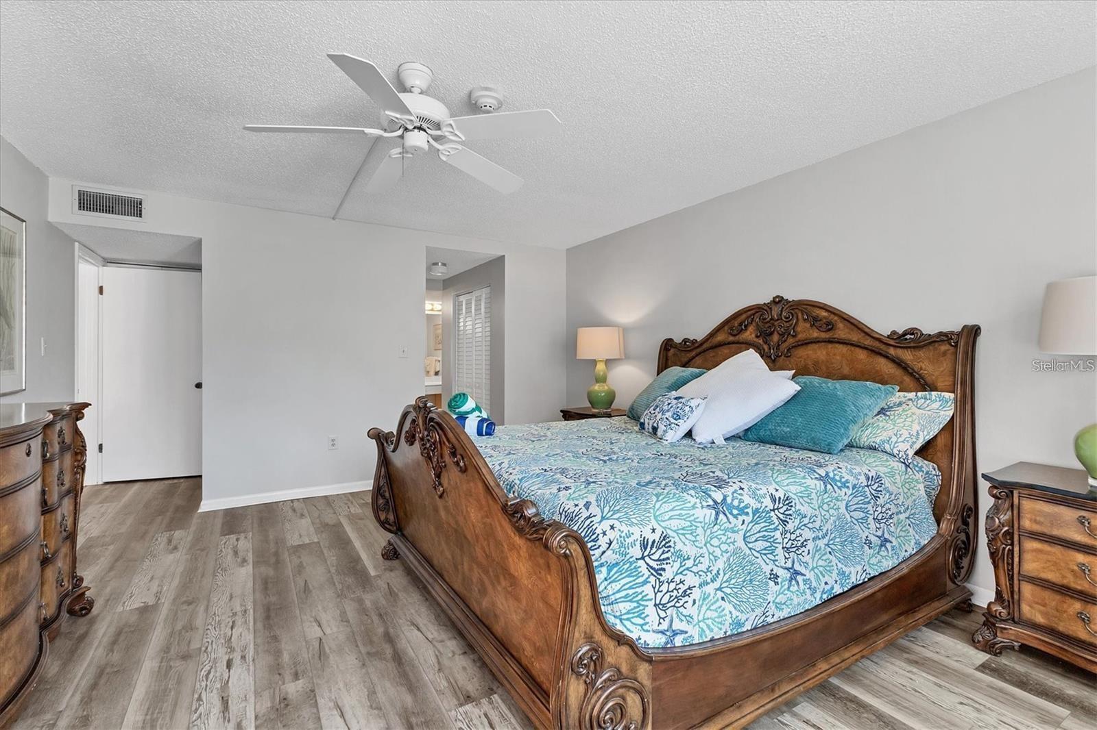 6480 MIDNIGHT PASS RD #311 — photo 24