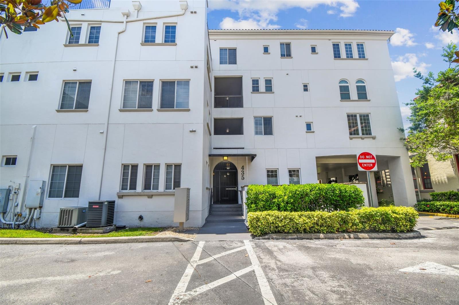 435 S OREGON AVE E #304 — photo 29