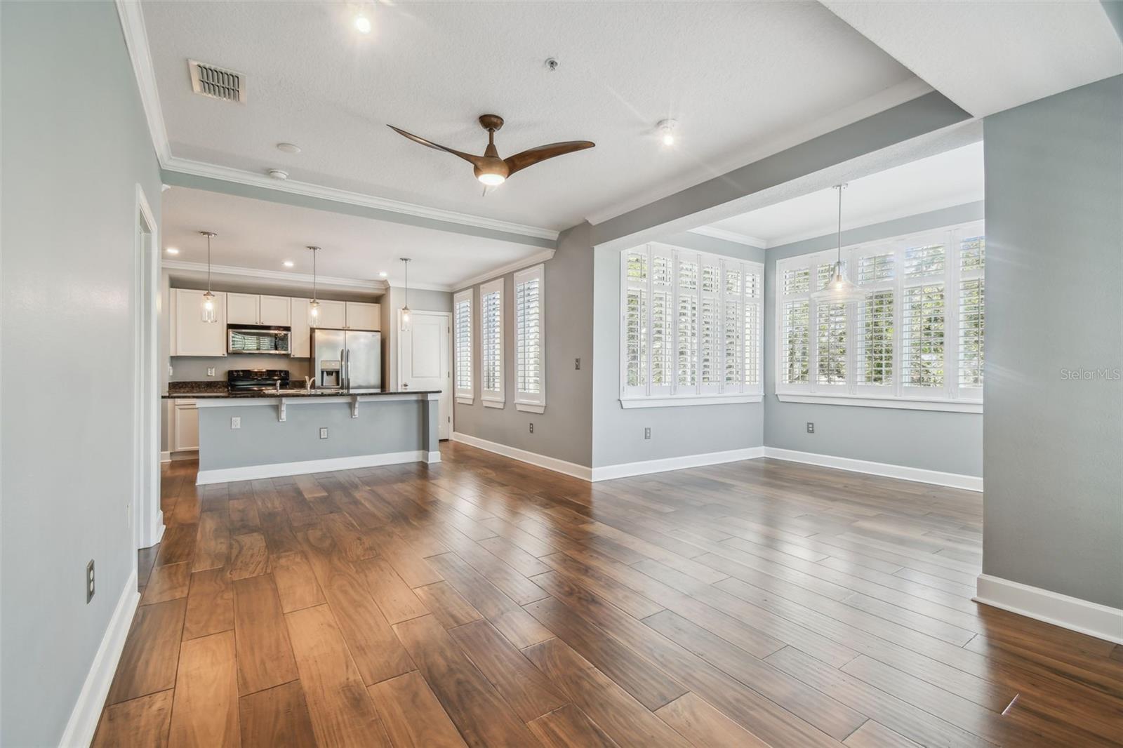 435 S OREGON AVE E #304 — photo 9