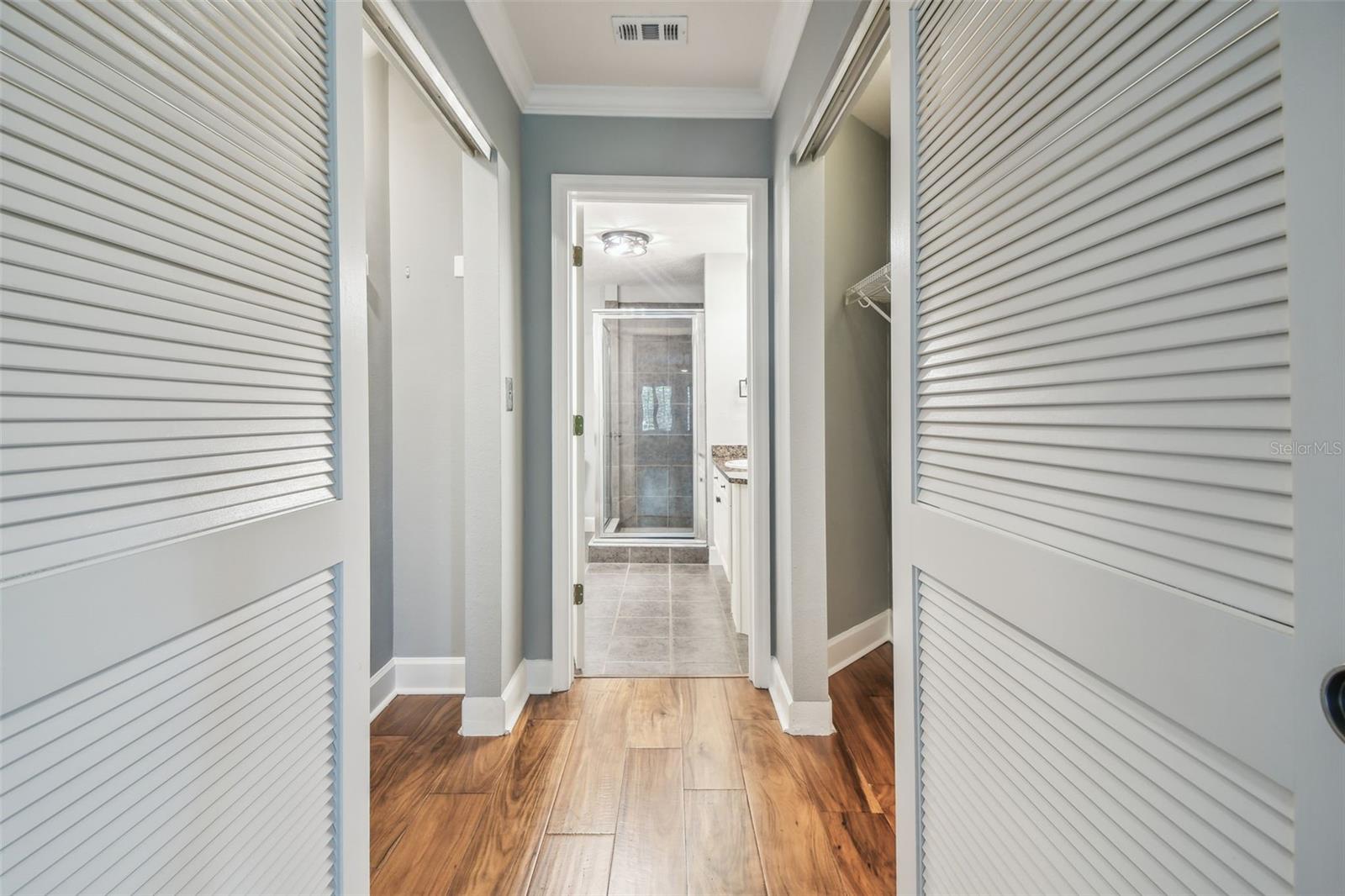 435 S OREGON AVE E #304 — photo 16