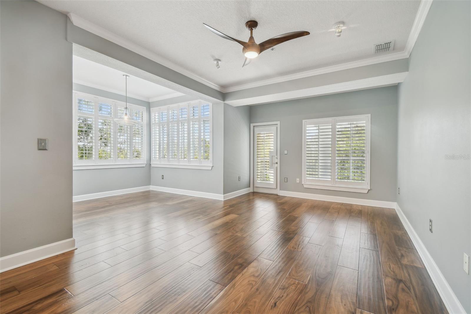 435 S OREGON AVE E #304 — photo 11