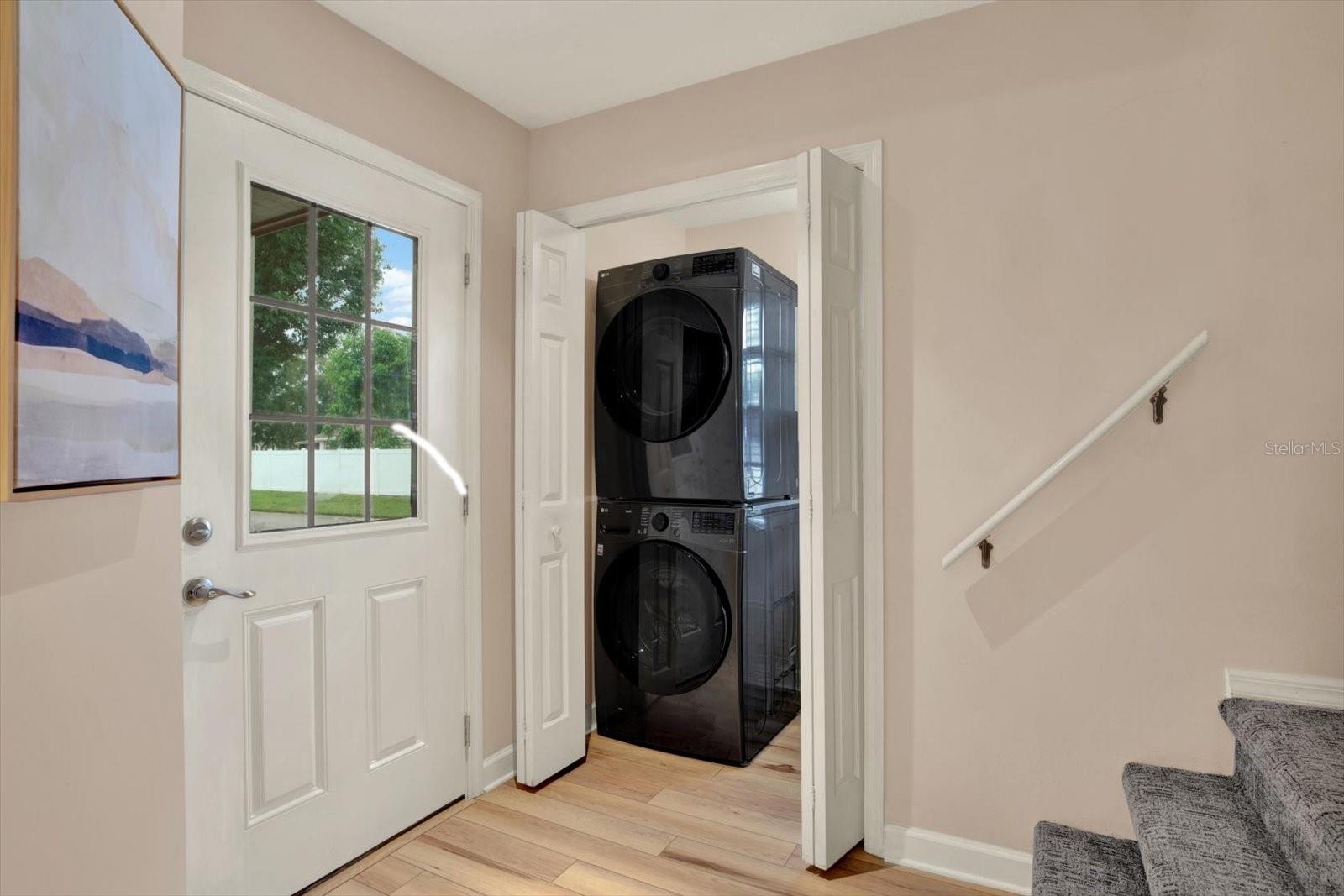 9010 LAKE PLACE LN — photo 16