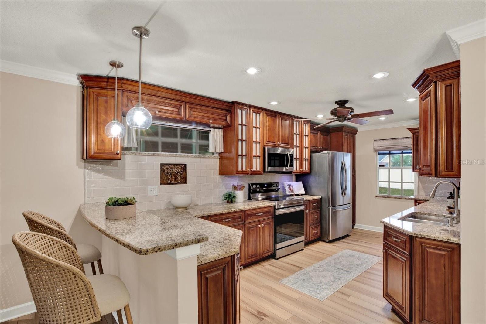 9010 LAKE PLACE LN — photo 4