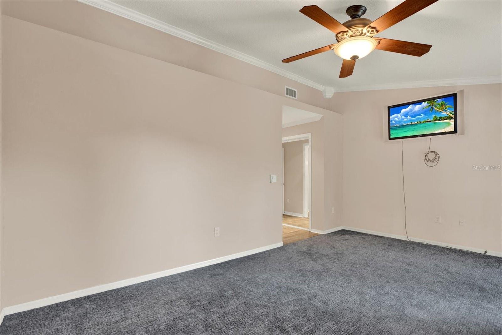 9010 LAKE PLACE LN — photo 17