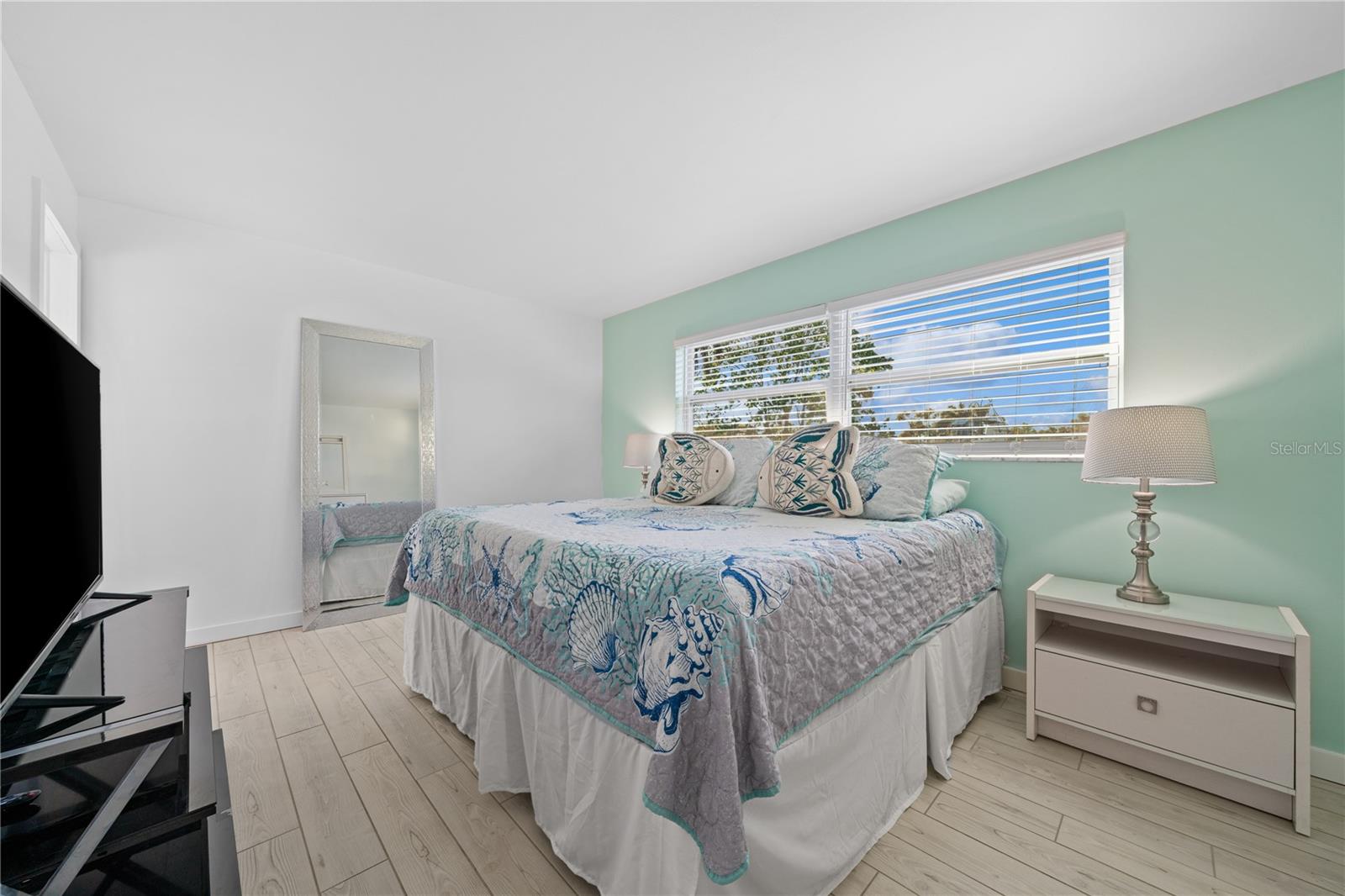 632 SHORE DR — photo 20