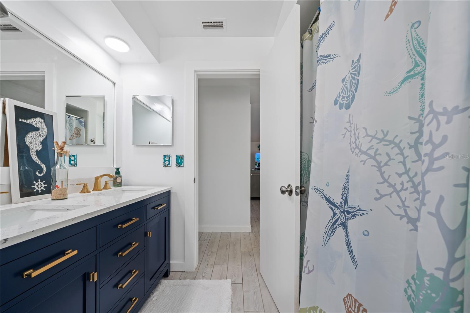 632 SHORE DR — photo 31