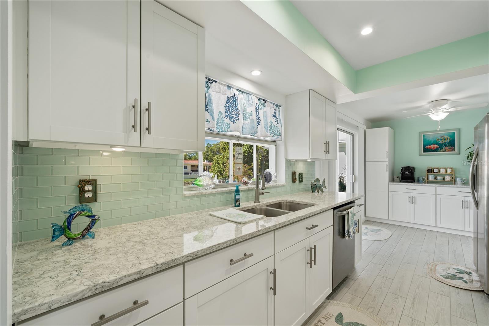 632 SHORE DR — photo 16