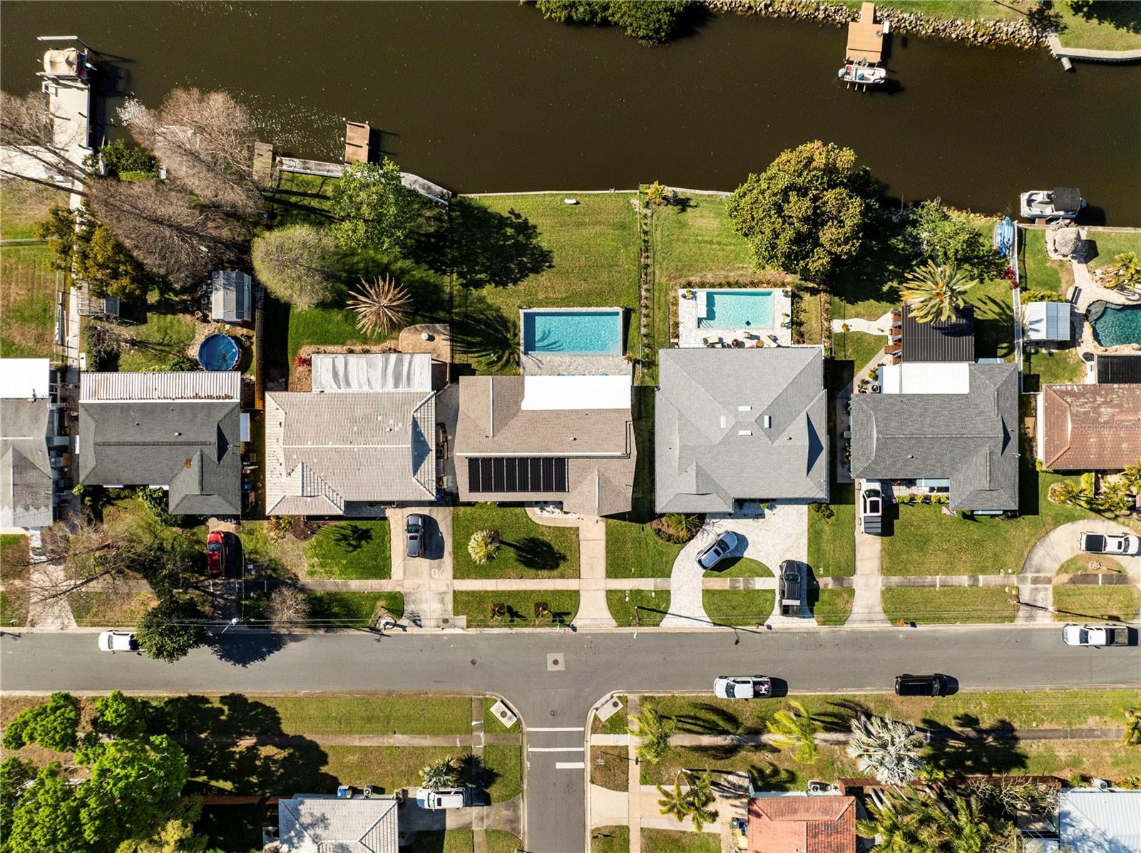 632 SHORE DR — photo 59