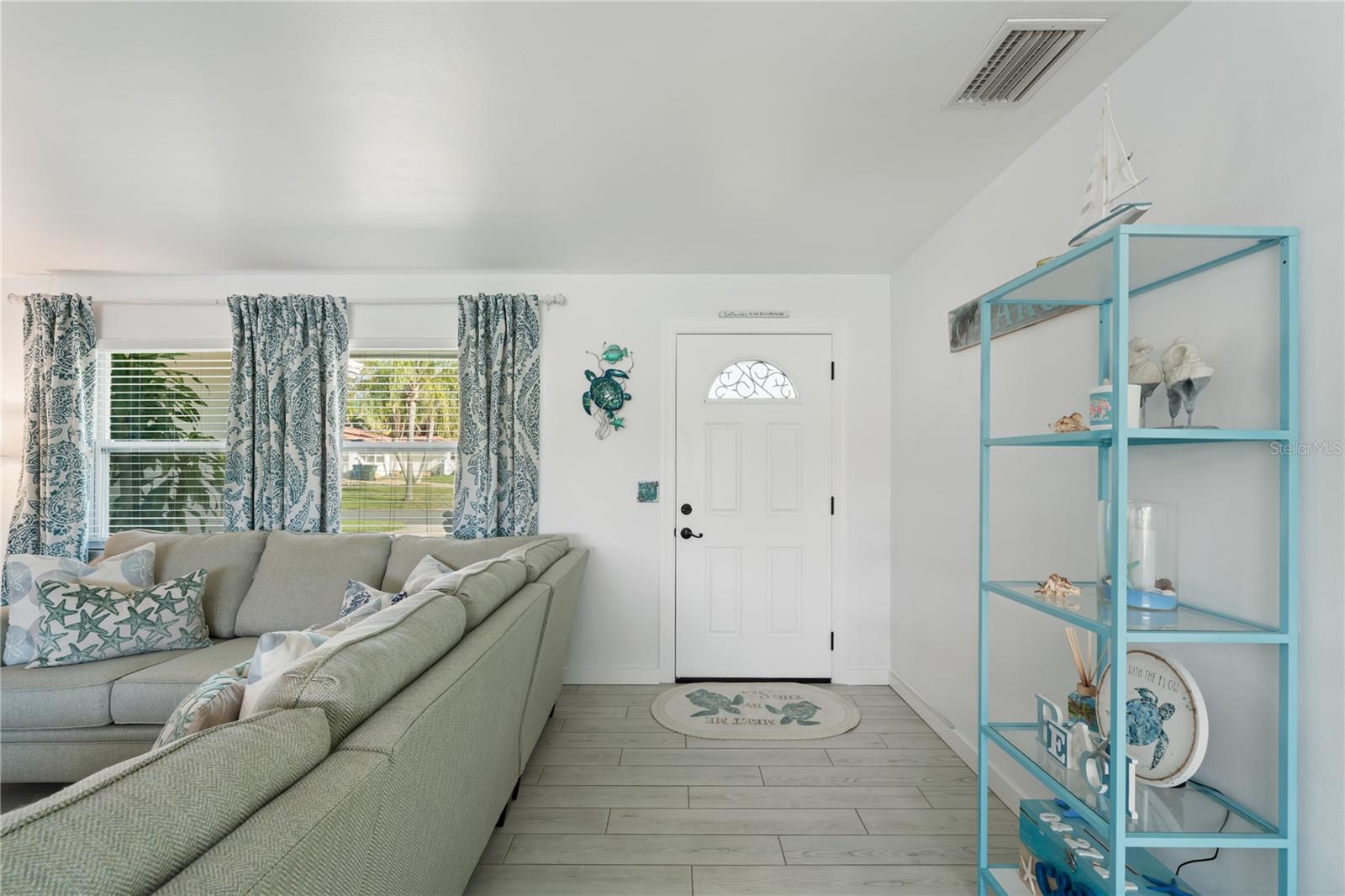 632 SHORE DR — photo 9