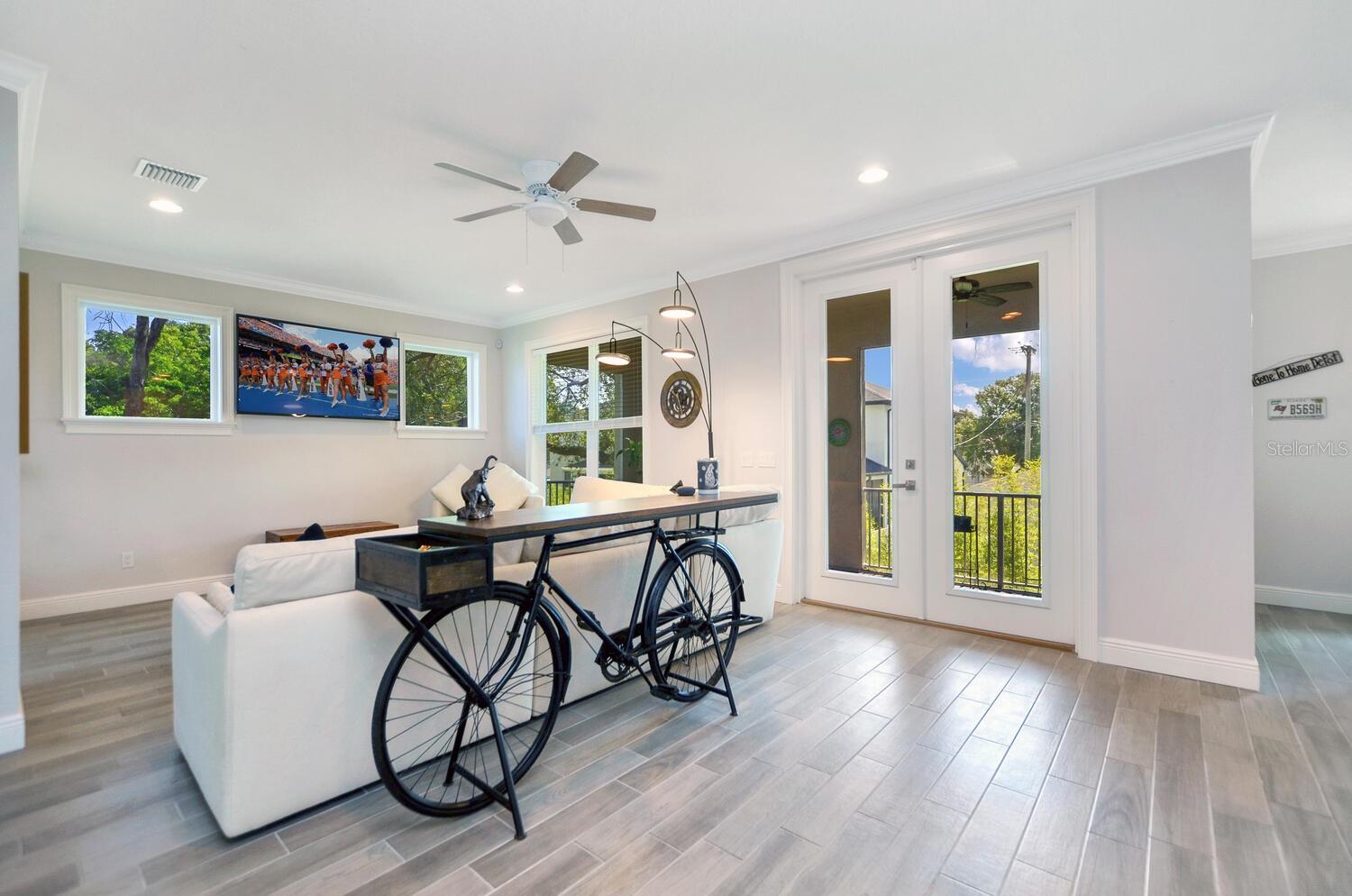7210 S MASCOTTE ST — photo 10
