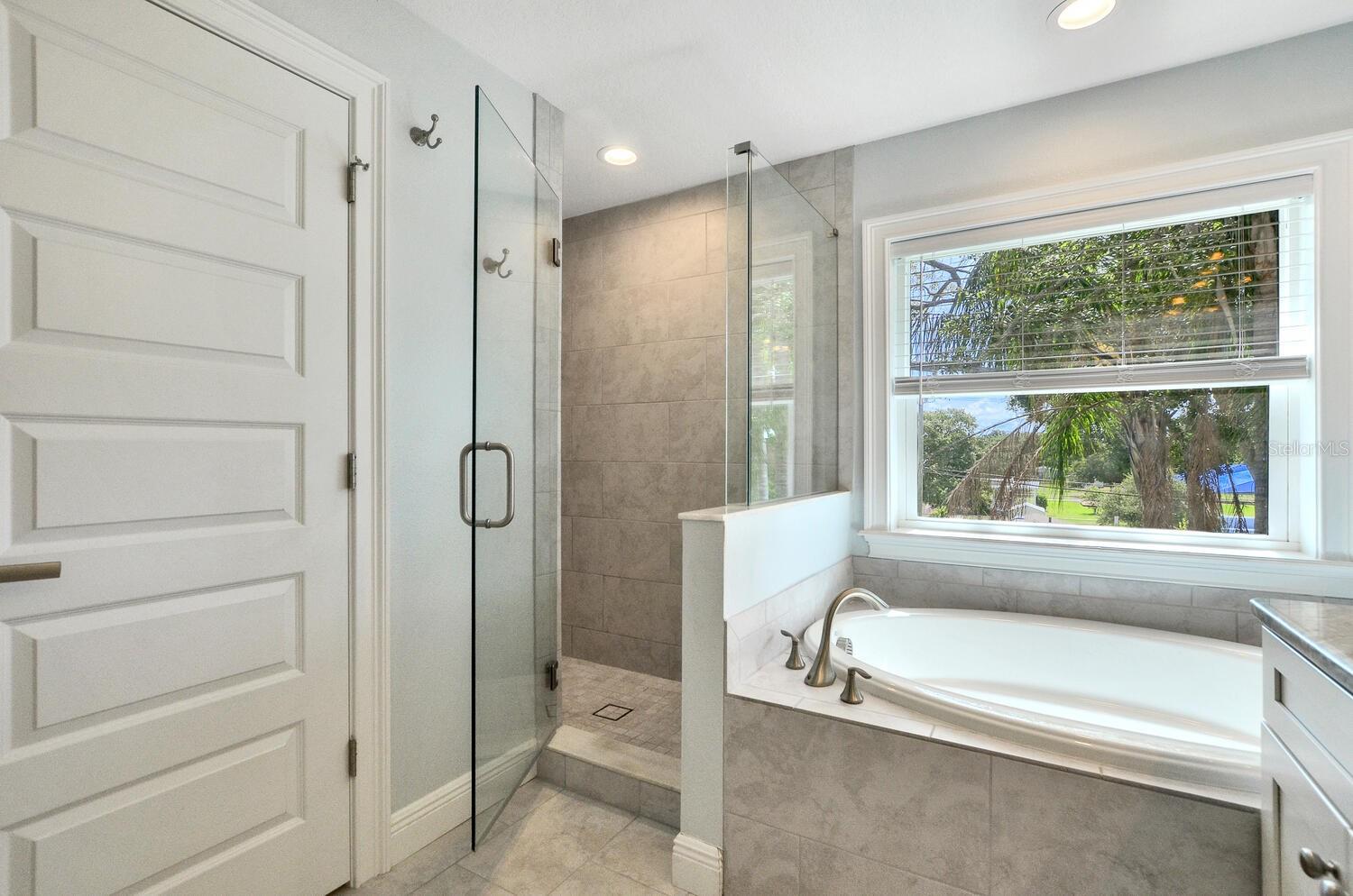 7210 S MASCOTTE ST — photo 26