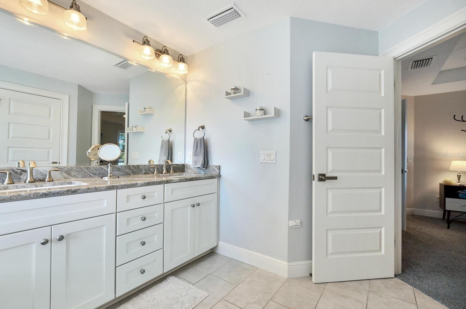 7210 S MASCOTTE ST — photo 27