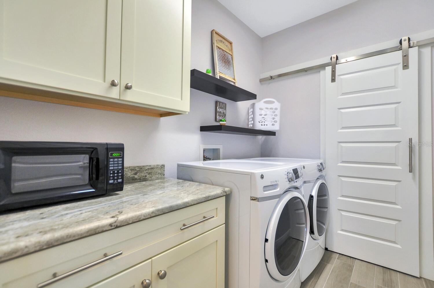 7210 S MASCOTTE ST — photo 17