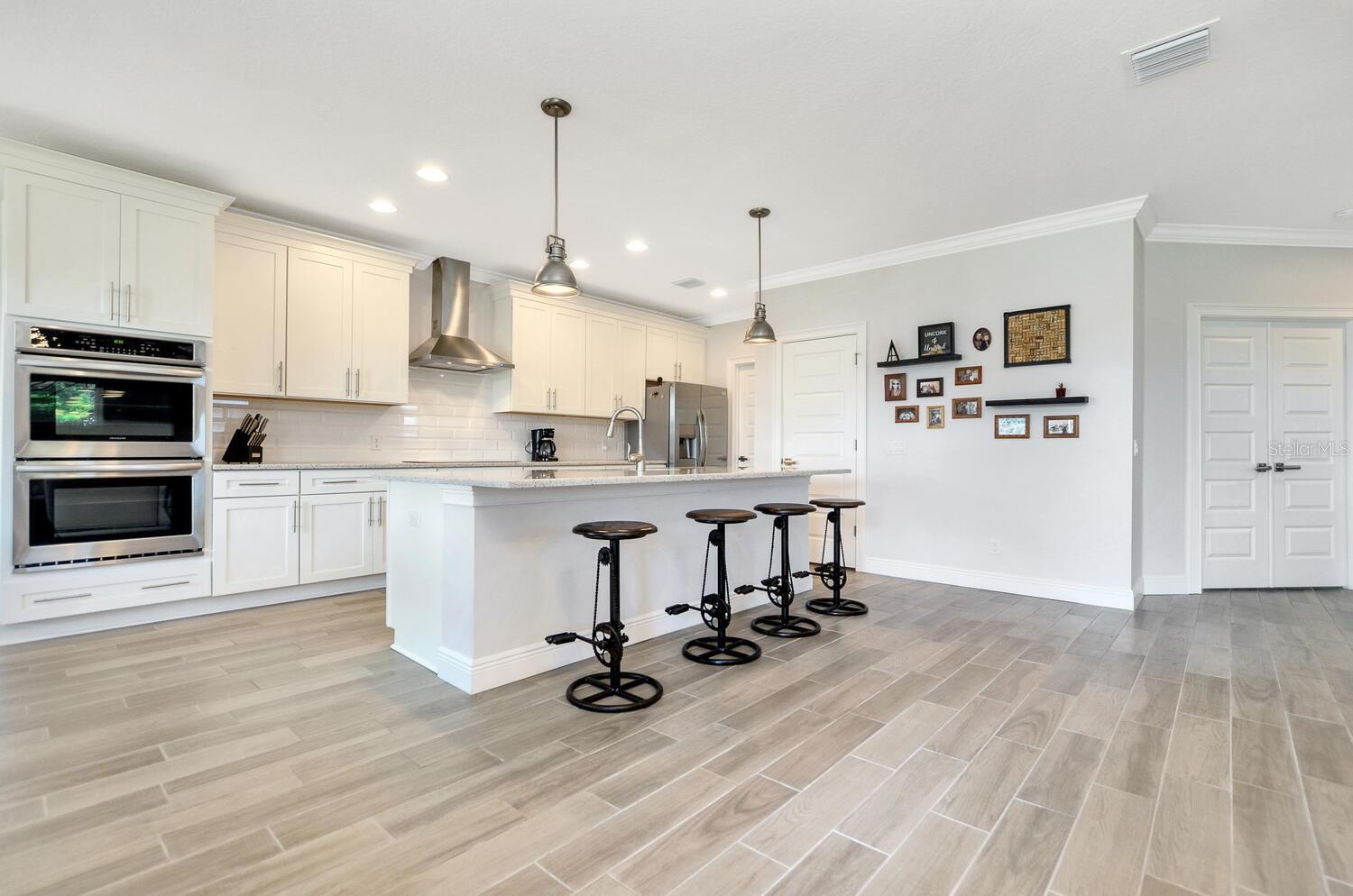 7210 S MASCOTTE ST — photo 13