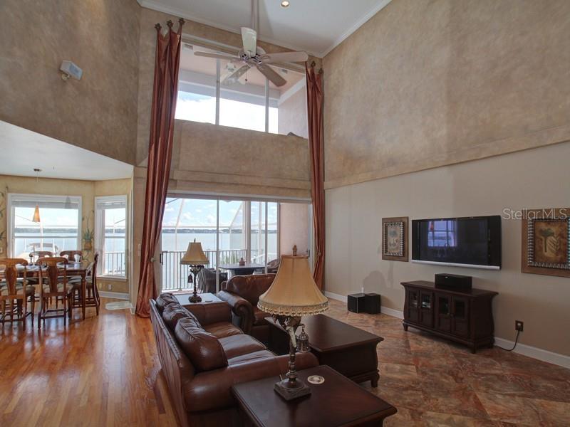 202 SAND KEY ESTATES DR — photo 6