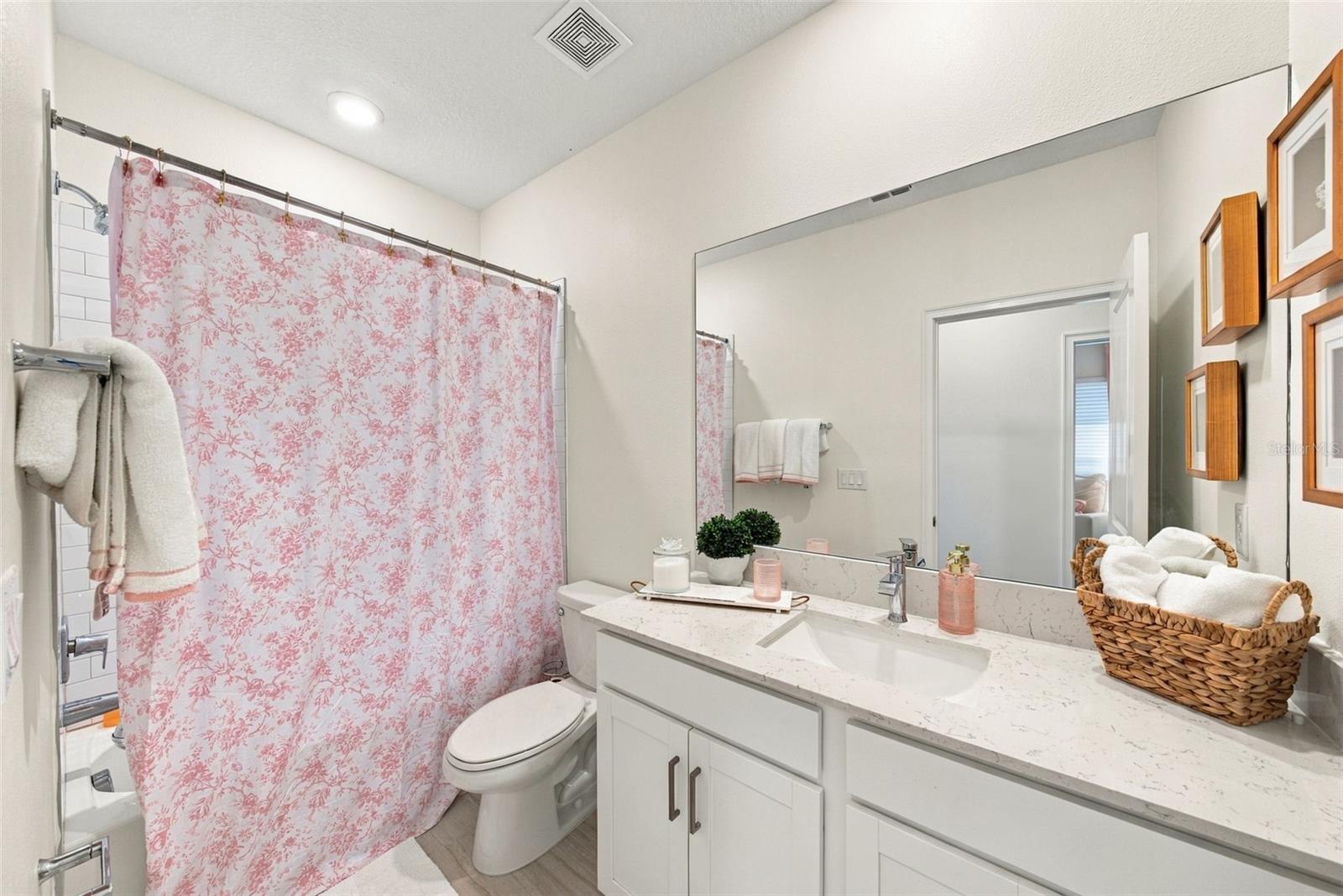 7706 S TRASK ST — photo 32