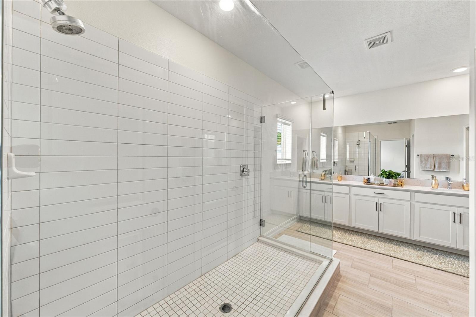 7706 S TRASK ST — photo 25