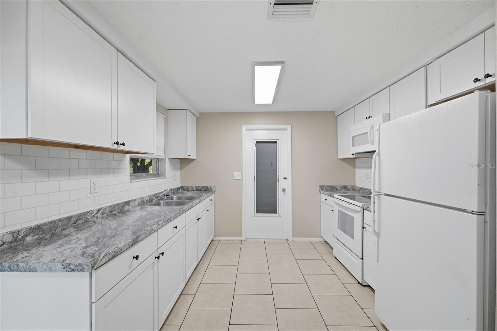 7101 FAIRFAX DR — photo 15