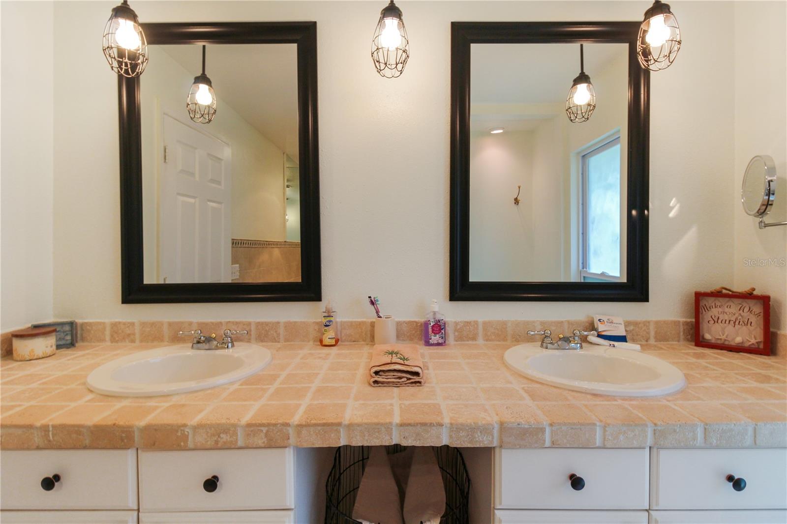 5021 MIDNIGHT PASS RD — photo 48