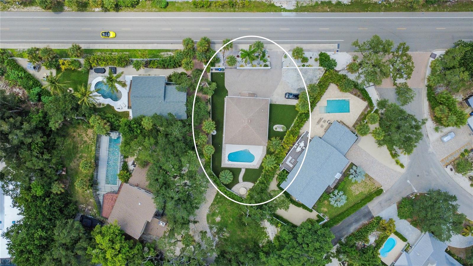 5021 MIDNIGHT PASS RD — photo 2