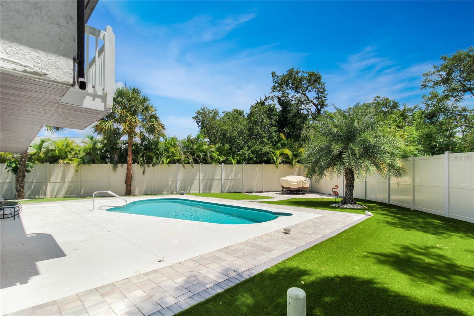 5021 MIDNIGHT PASS RD — photo 11