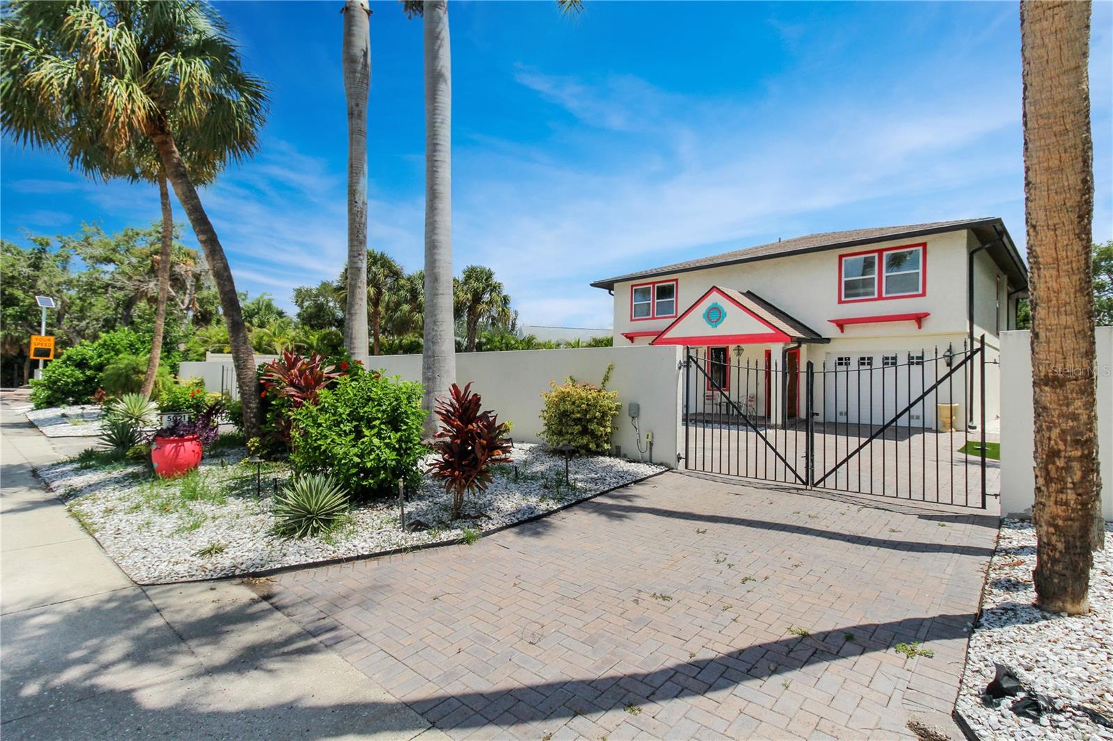5021 MIDNIGHT PASS RD — photo 3
