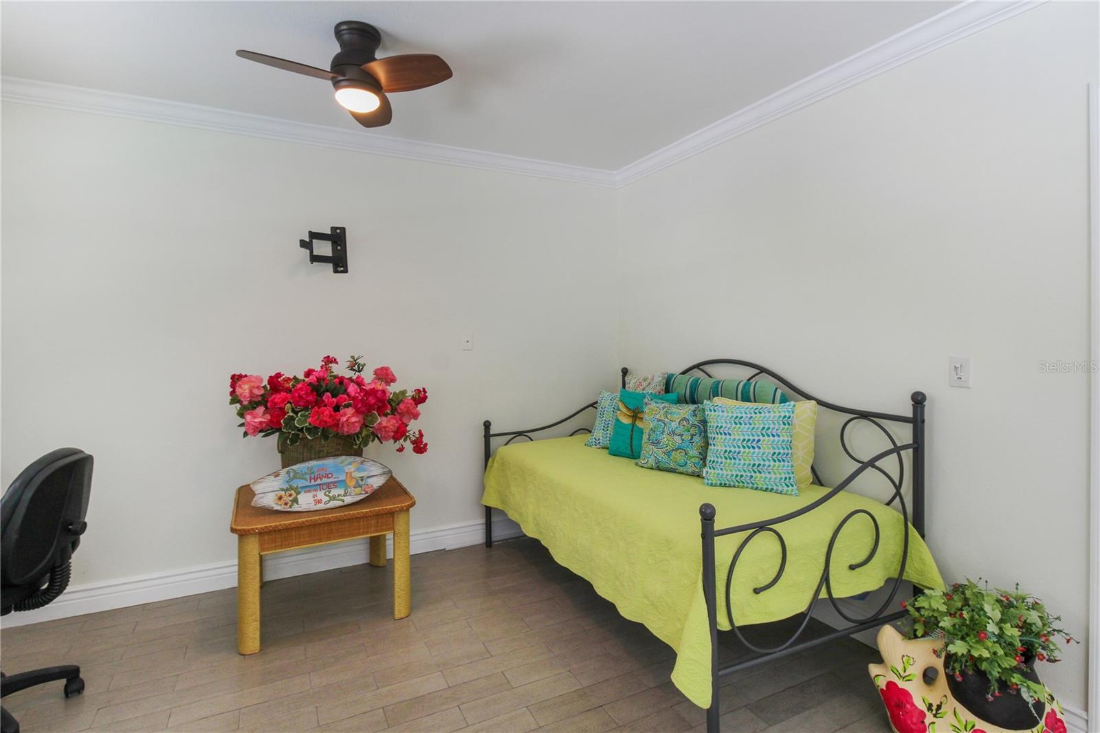 5021 MIDNIGHT PASS RD — photo 19