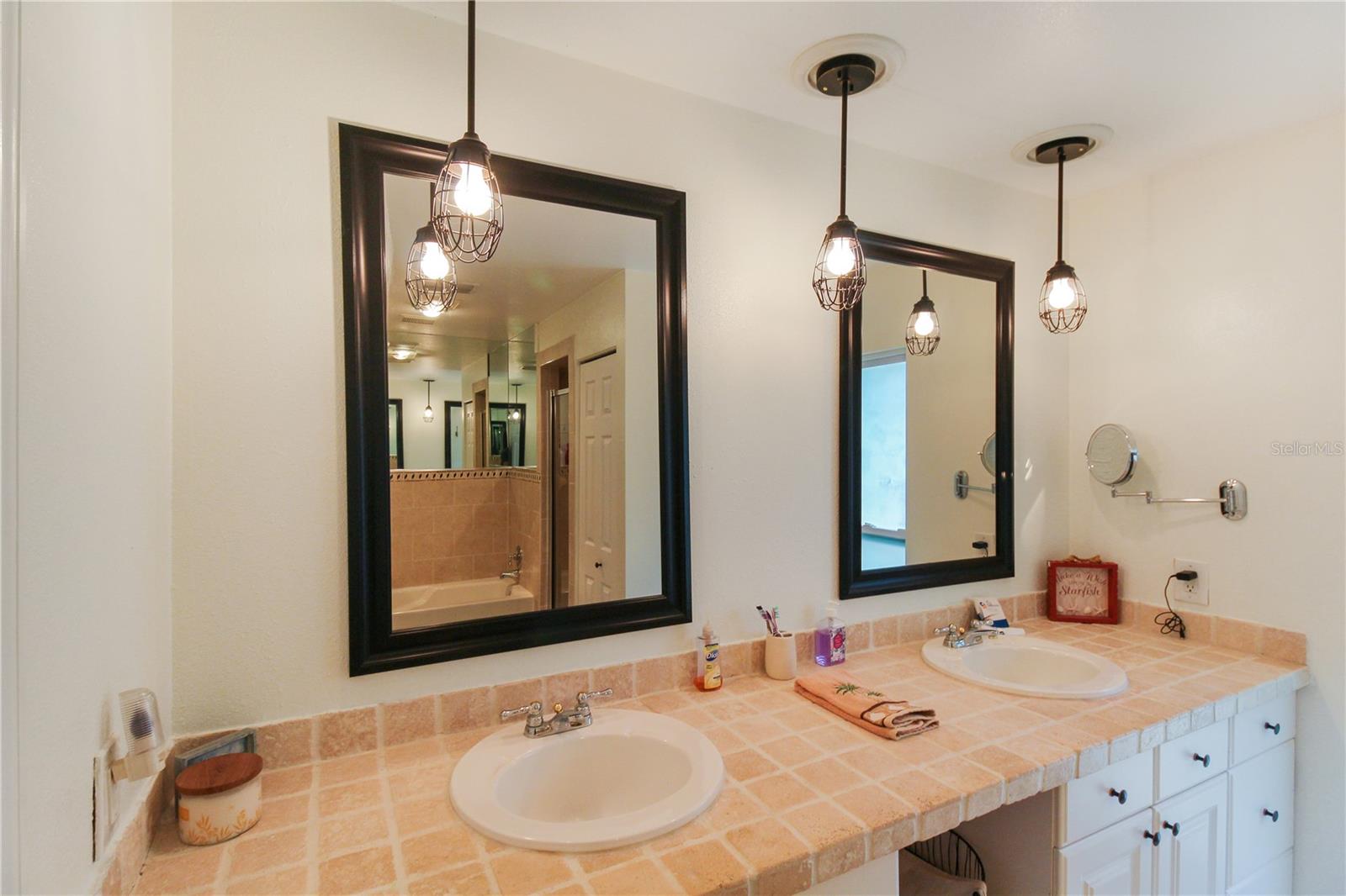 5021 MIDNIGHT PASS RD — photo 49