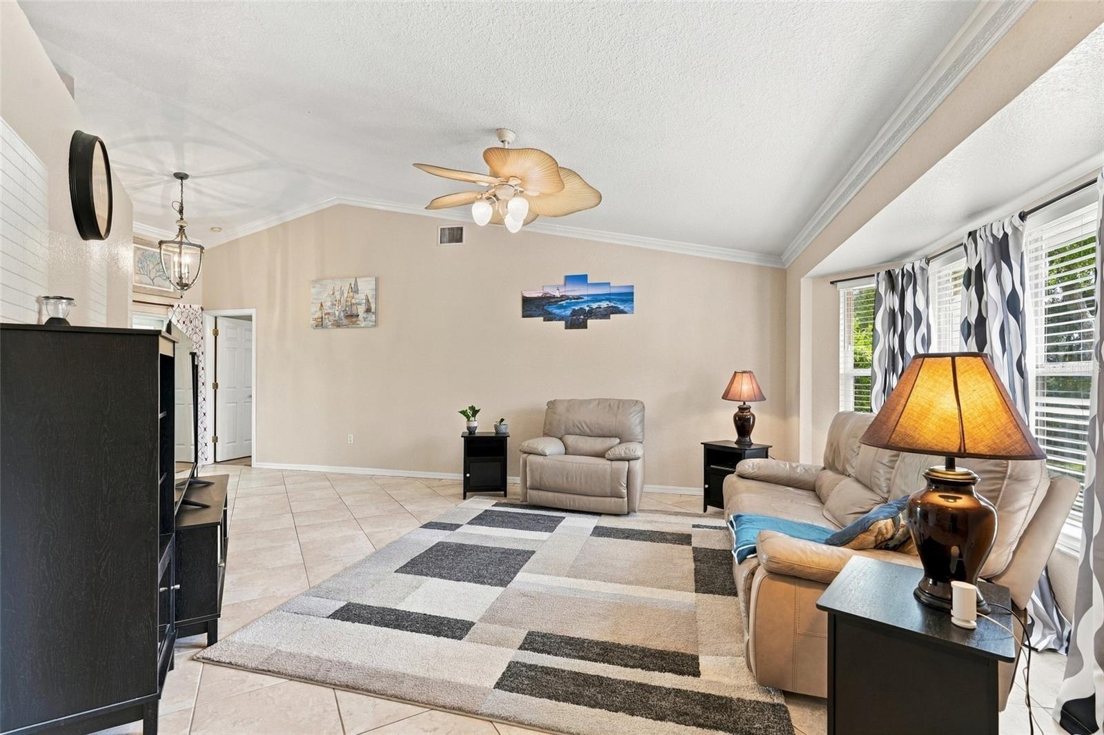 1722 SHEVLIN ST — photo 4