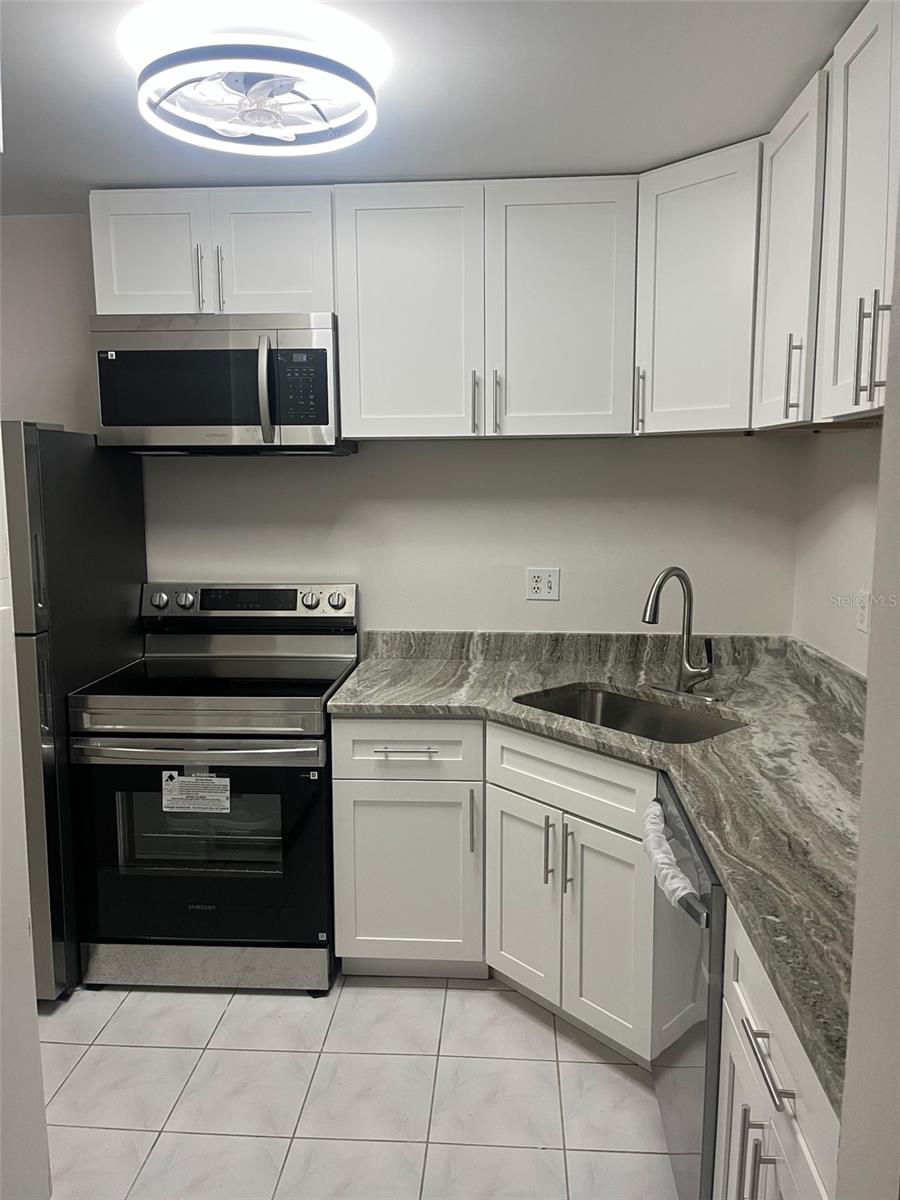1308 PINE RIDGE CIR E #G3 — photo 3