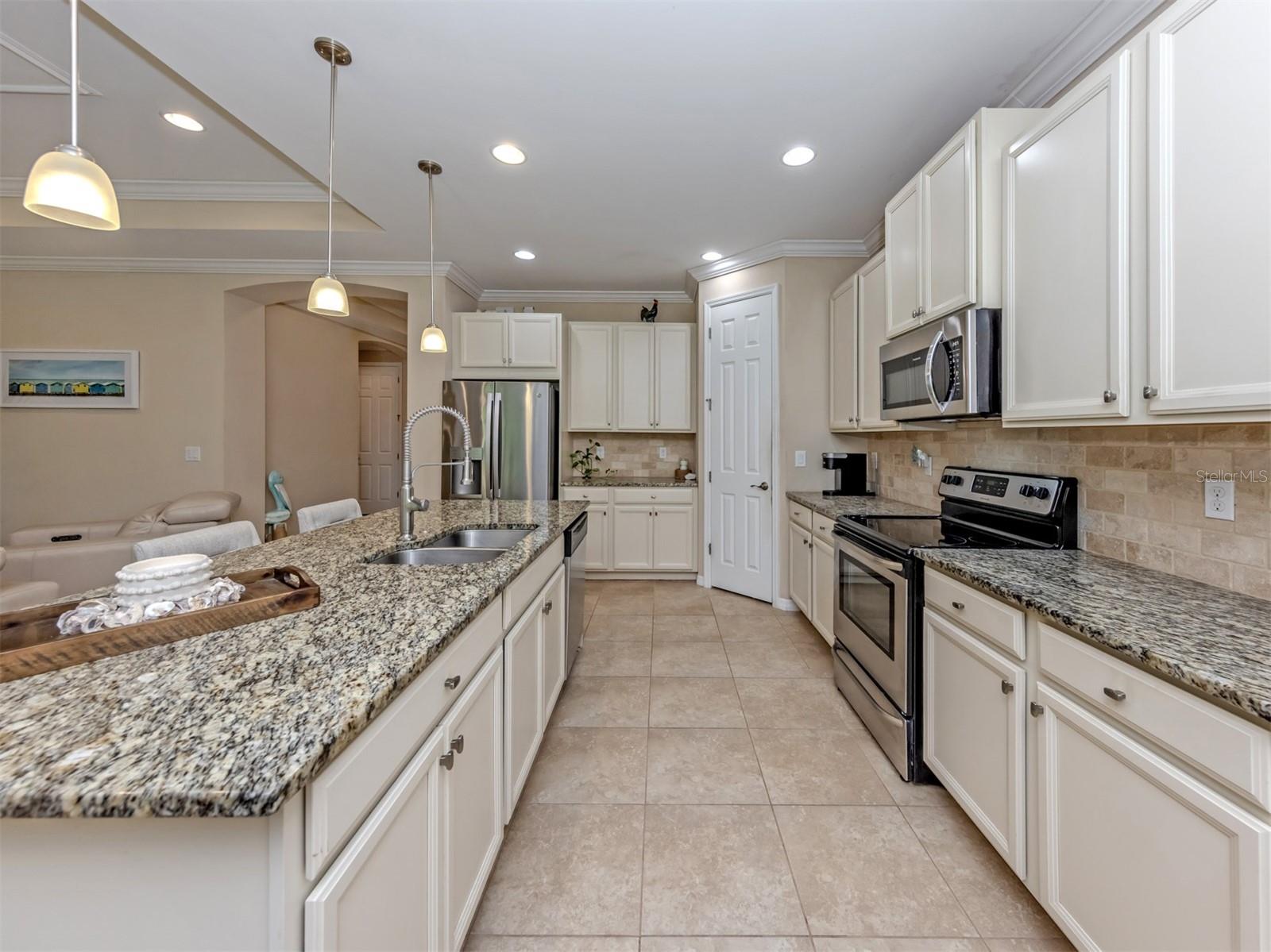 11666 PARROTFISH ST — photo 5