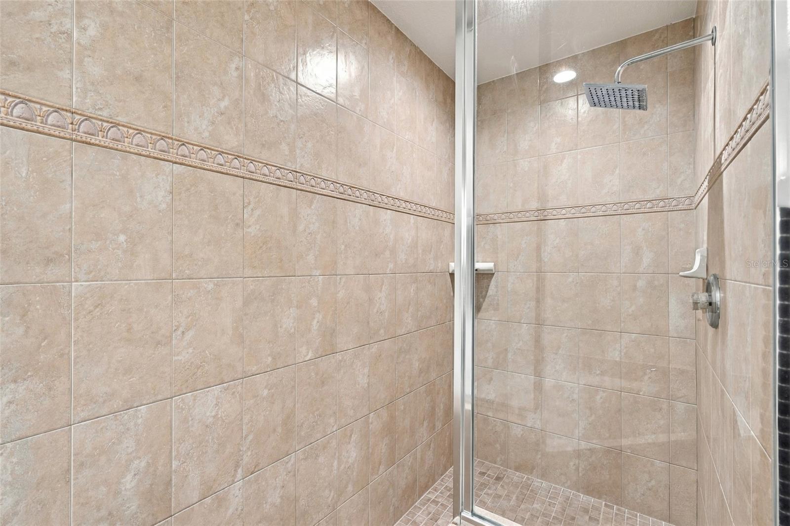 3174 WENONA DR — photo 30