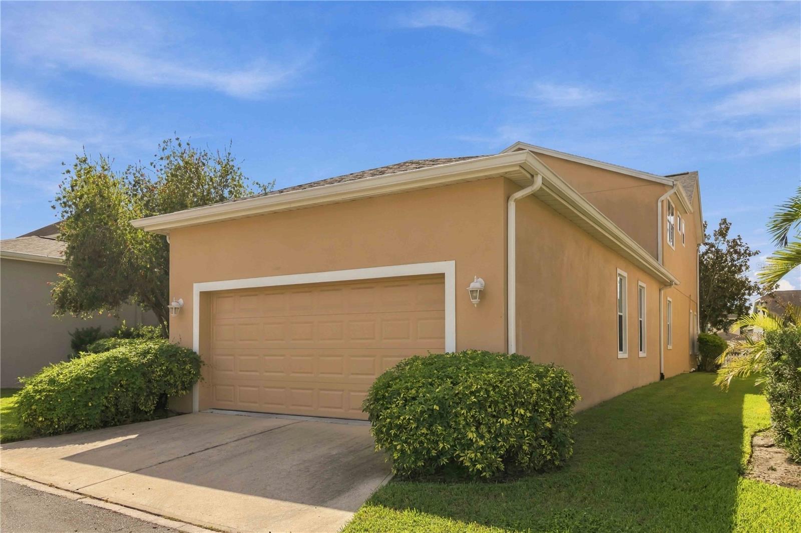 11310 WINTHROP LAKE DR — photo 38