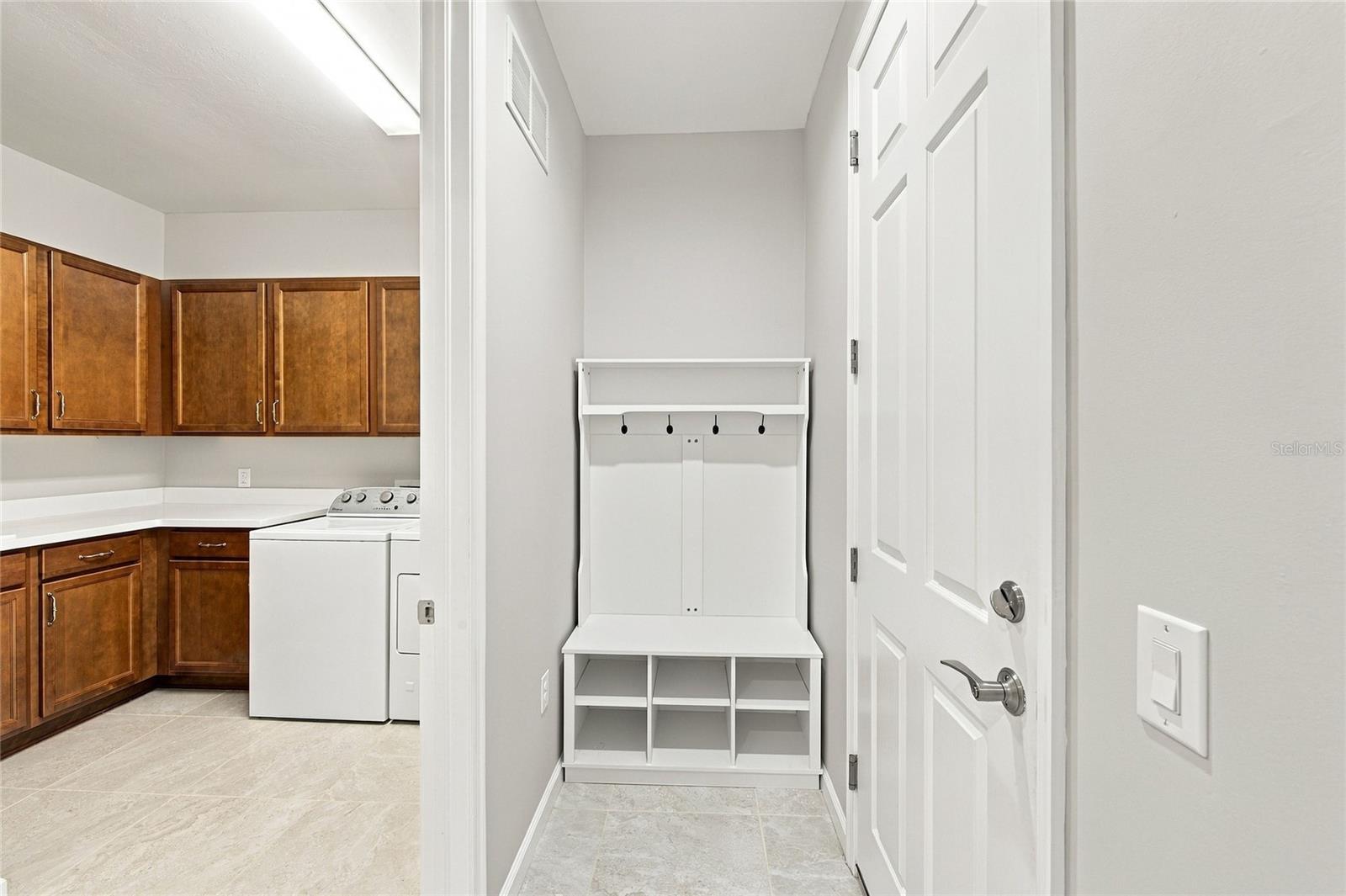 17116 SEAFORD WAY — photo 37