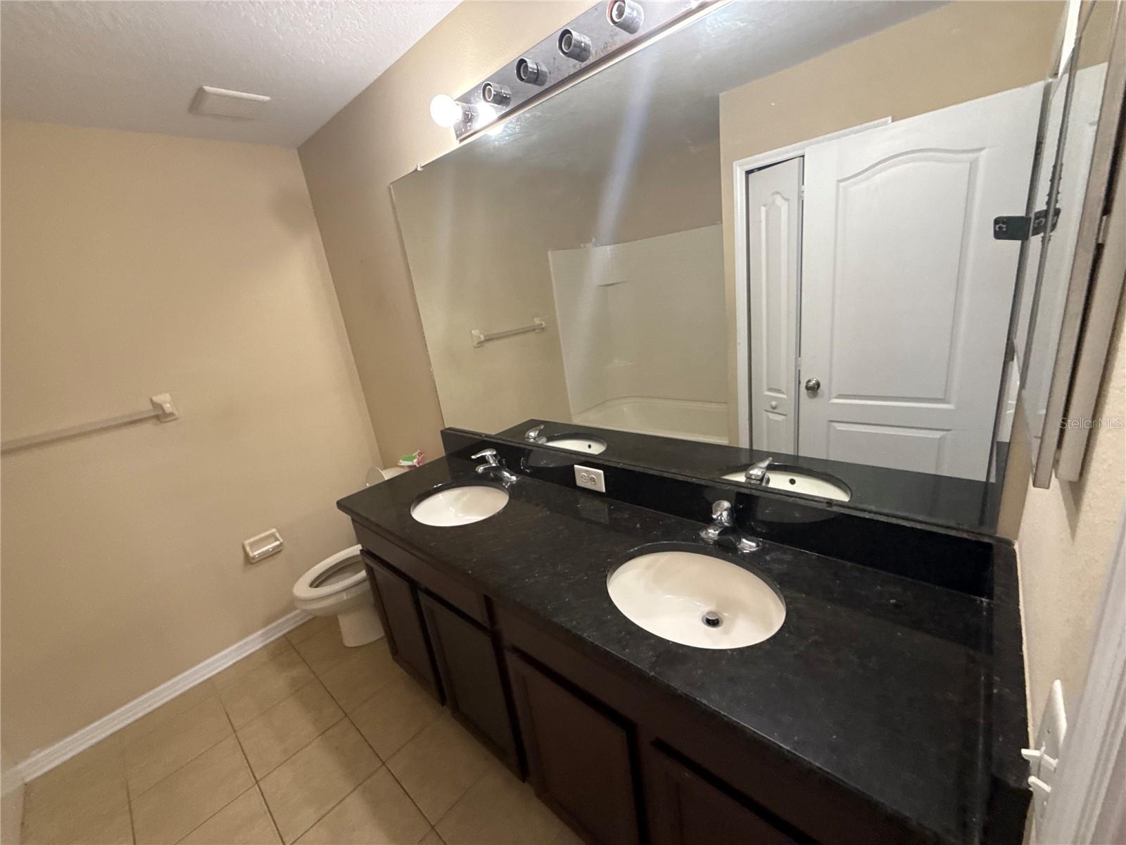 12669 BELCROFT DR — photo 18