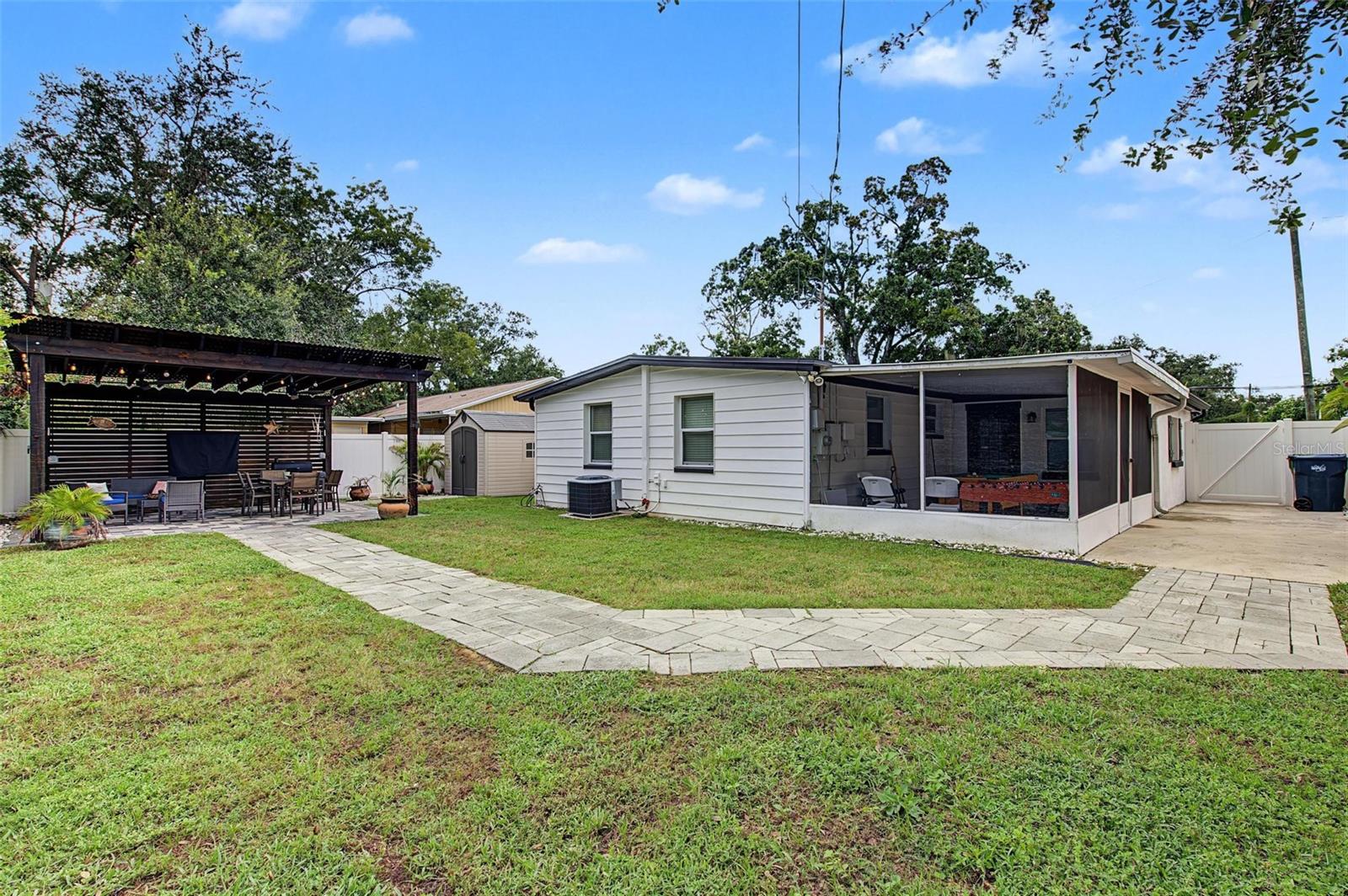 2109 E FLORA STREET — photo 39