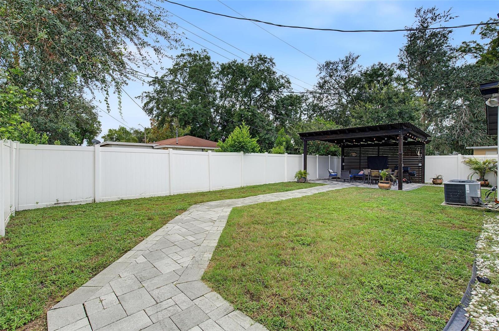 2109 E FLORA STREET — photo 40
