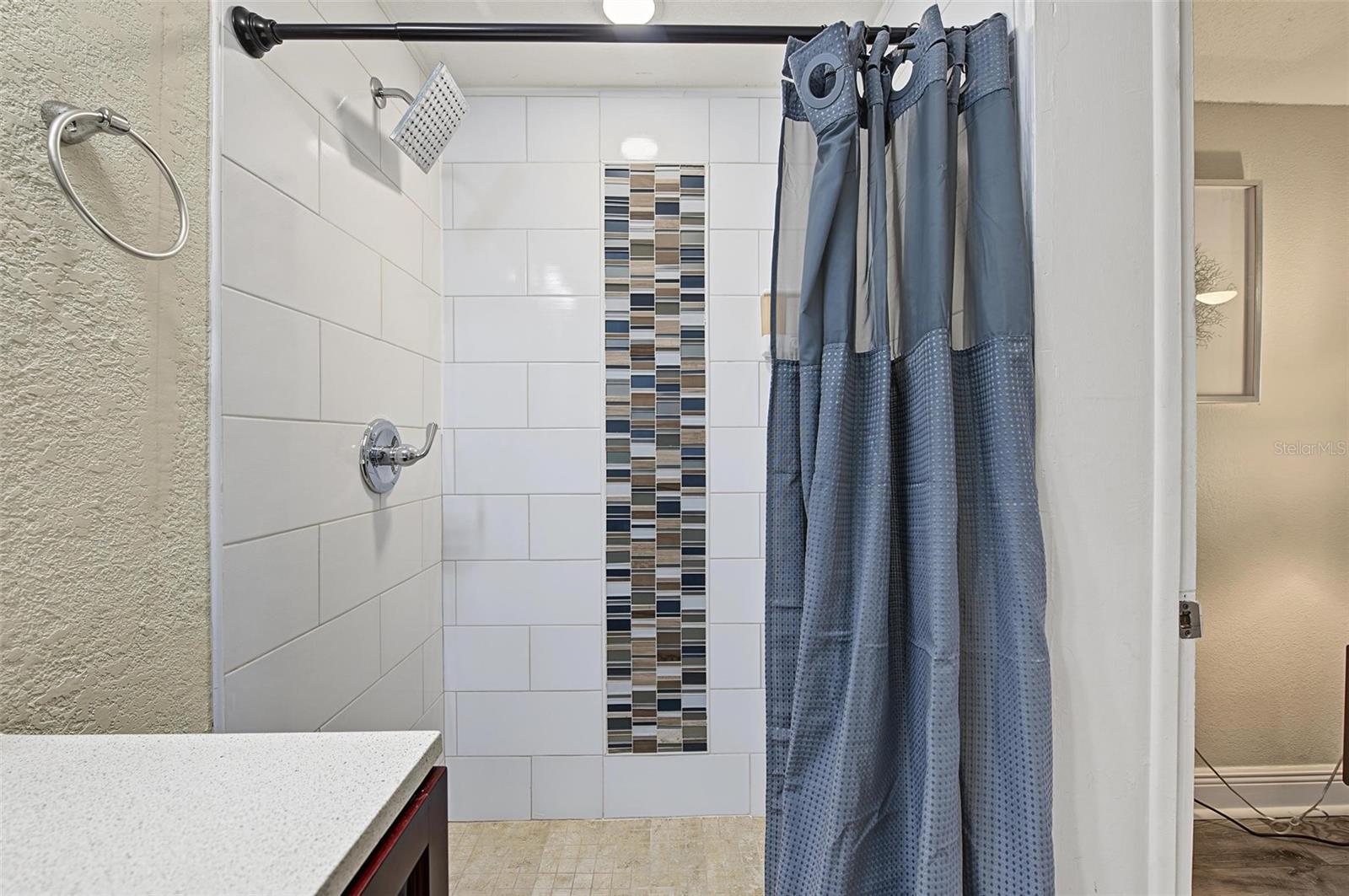 2109 E FLORA STREET — photo 32