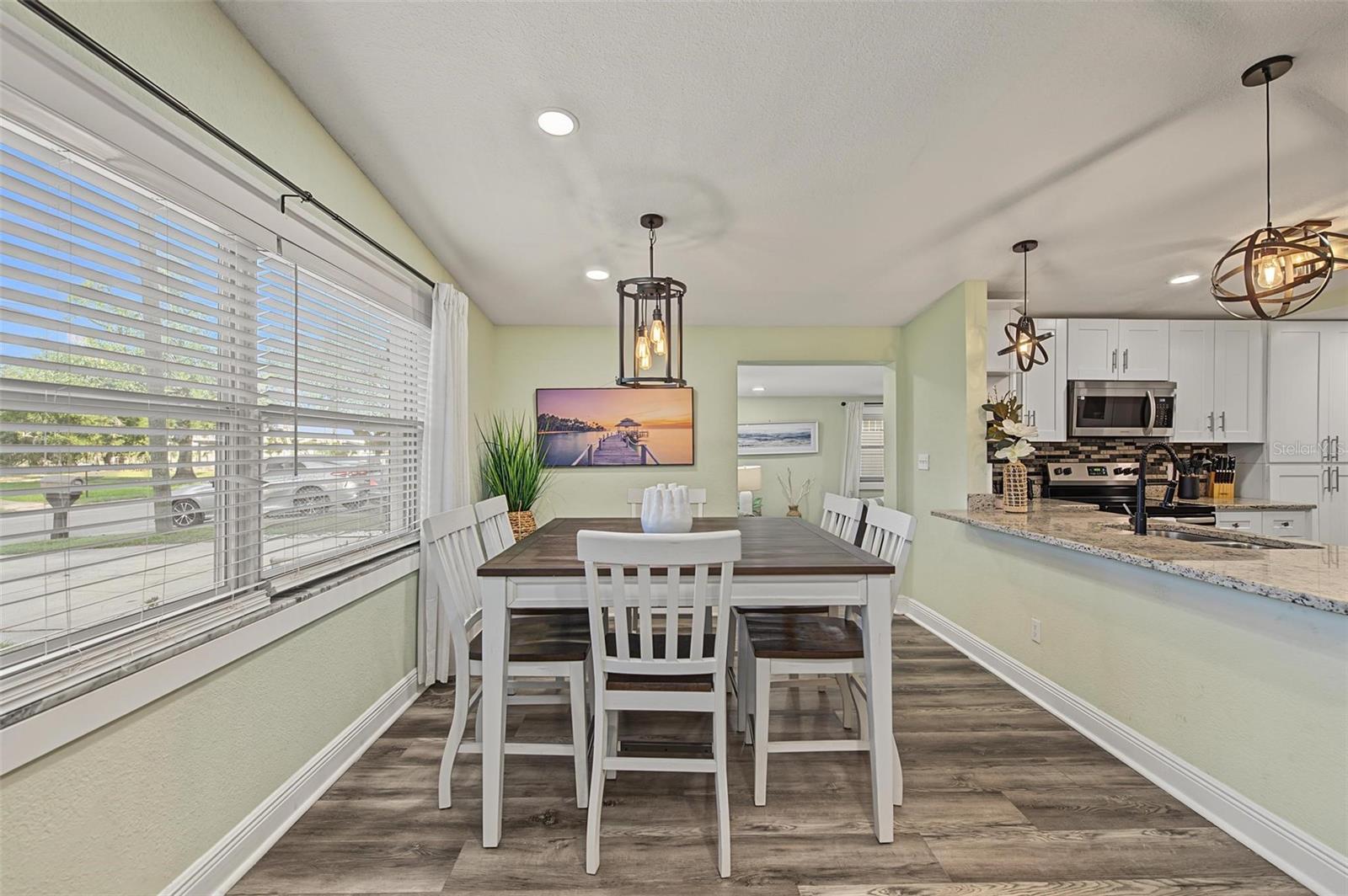 2109 E FLORA STREET — photo 18