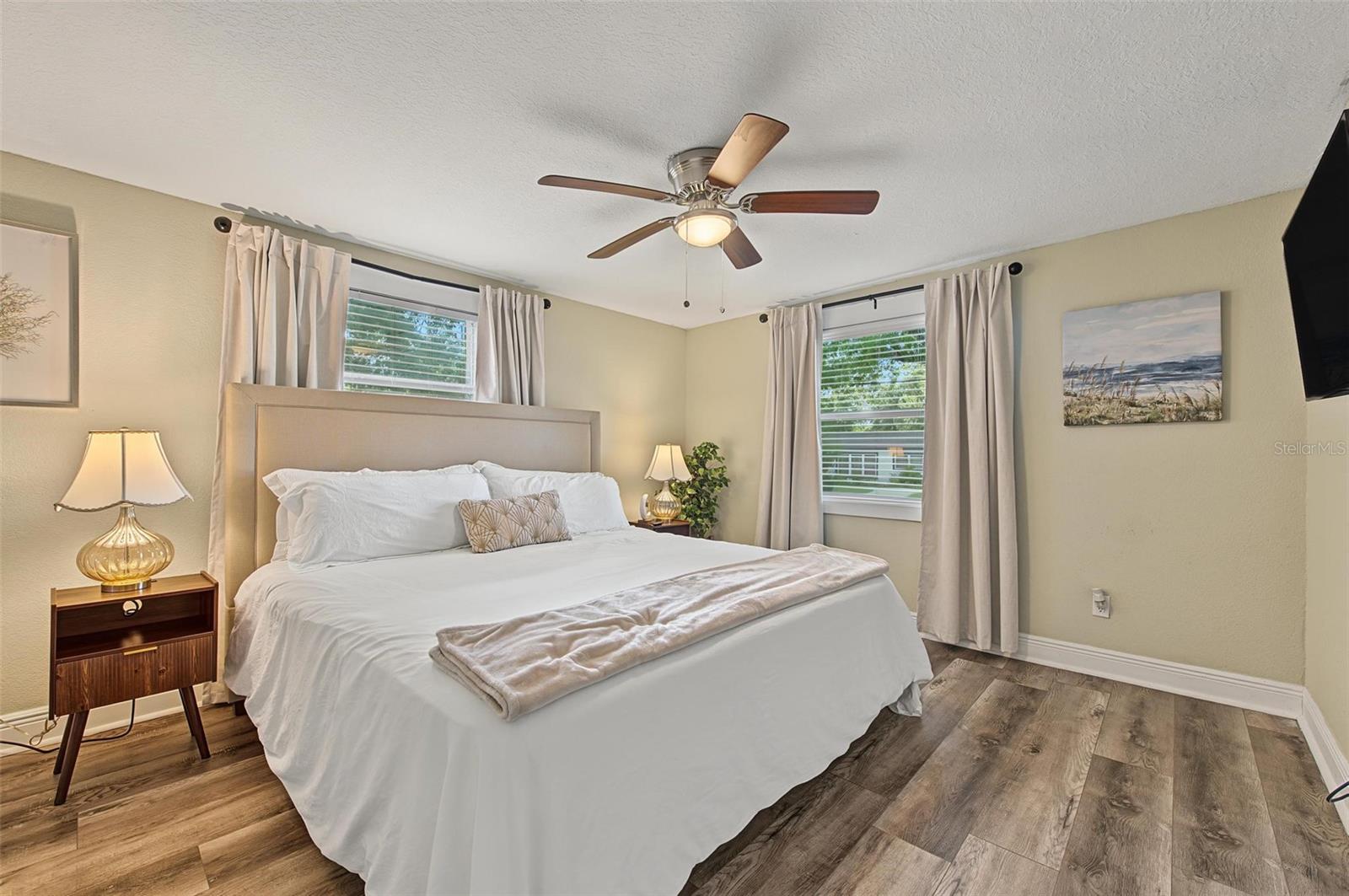 2109 E FLORA STREET — photo 30