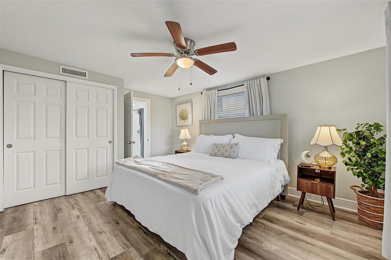 2109 E FLORA STREET — photo 29