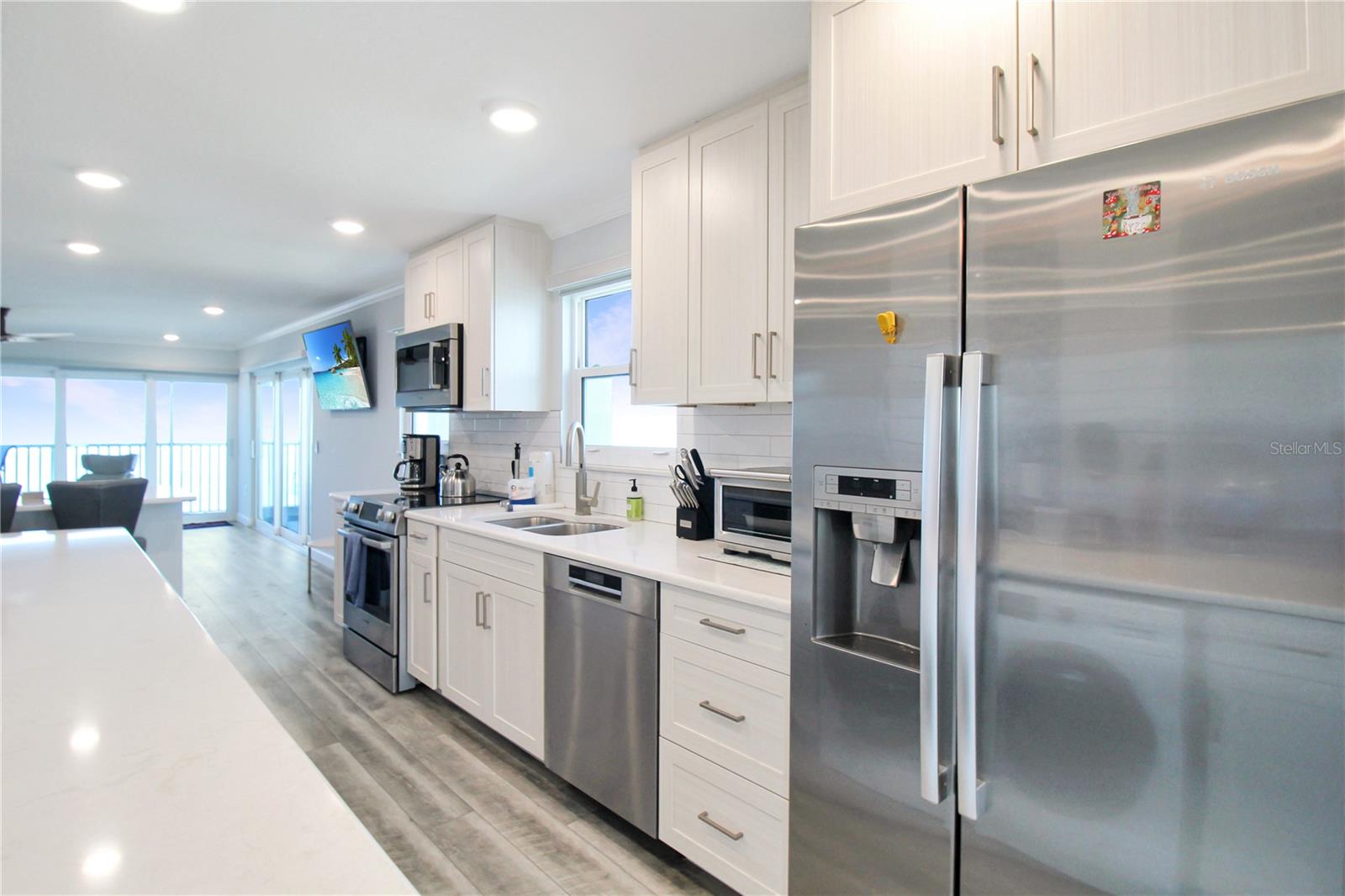633 ALHAMBRA RD #701 — photo 29